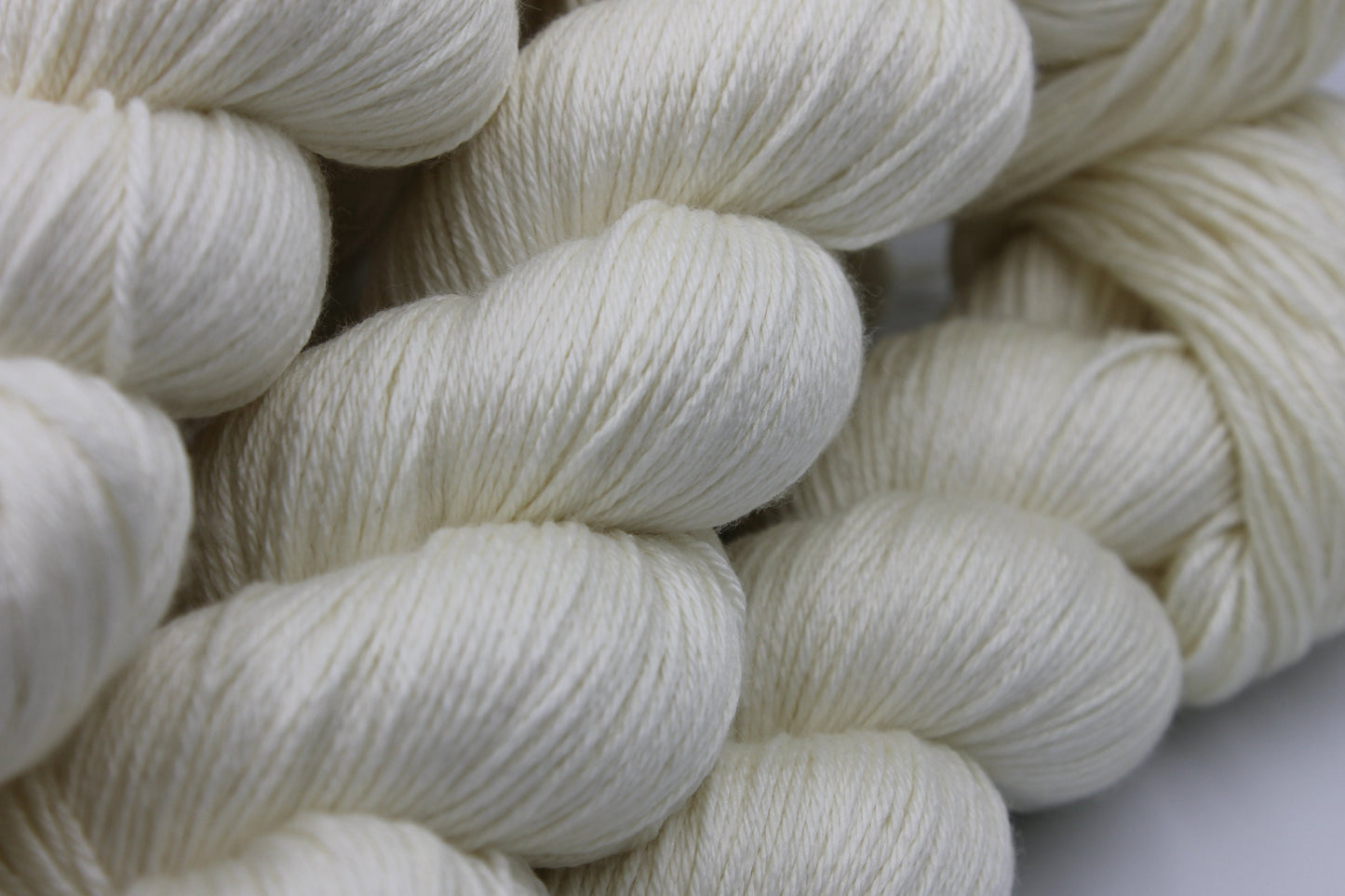White Sock skein 50% Superwash Merino Wool 50 Silk 100g Skeins