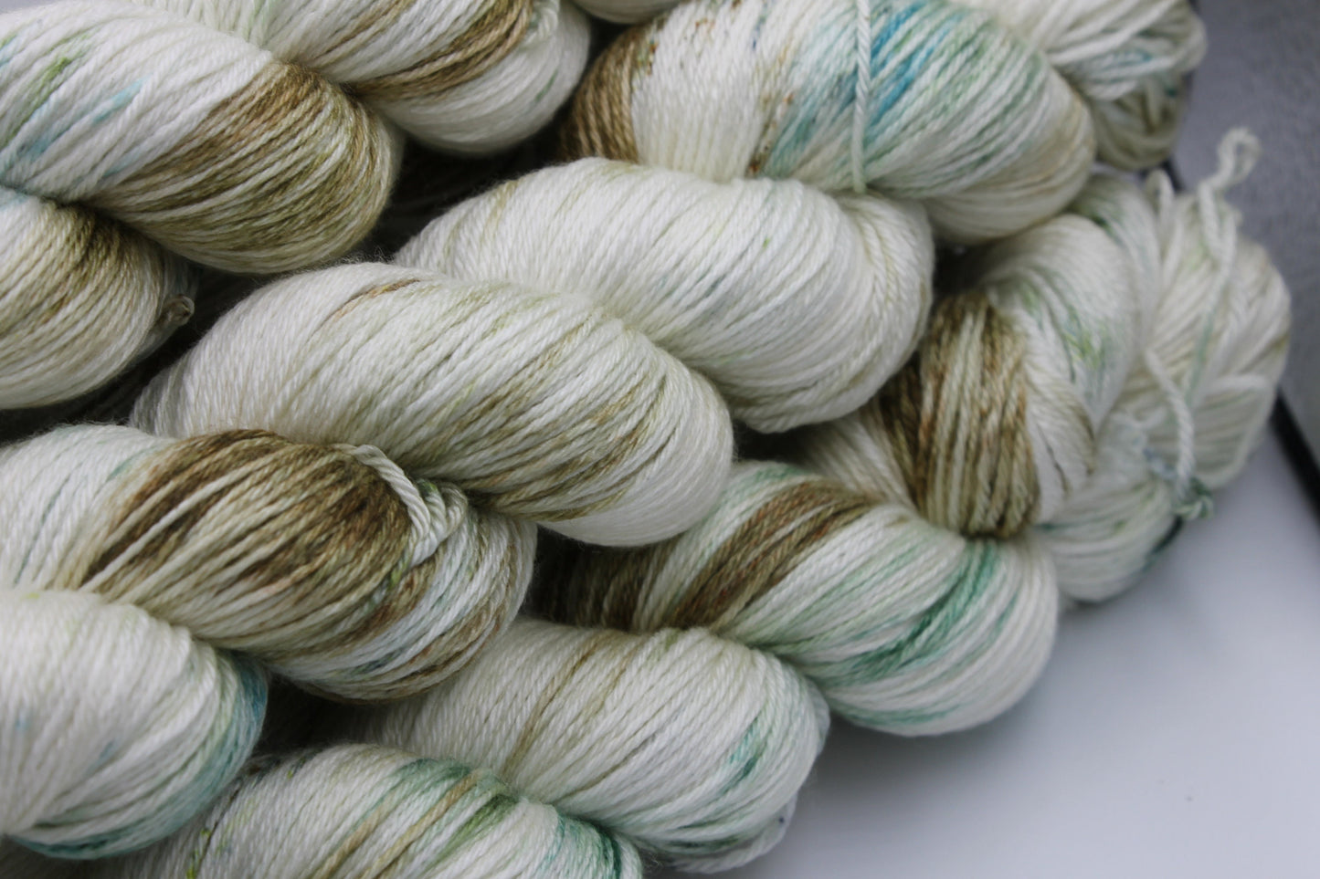 Chatsworth Jardin Sock skein 50% Superwash Merino Wool 50 Silk 100g Skeins