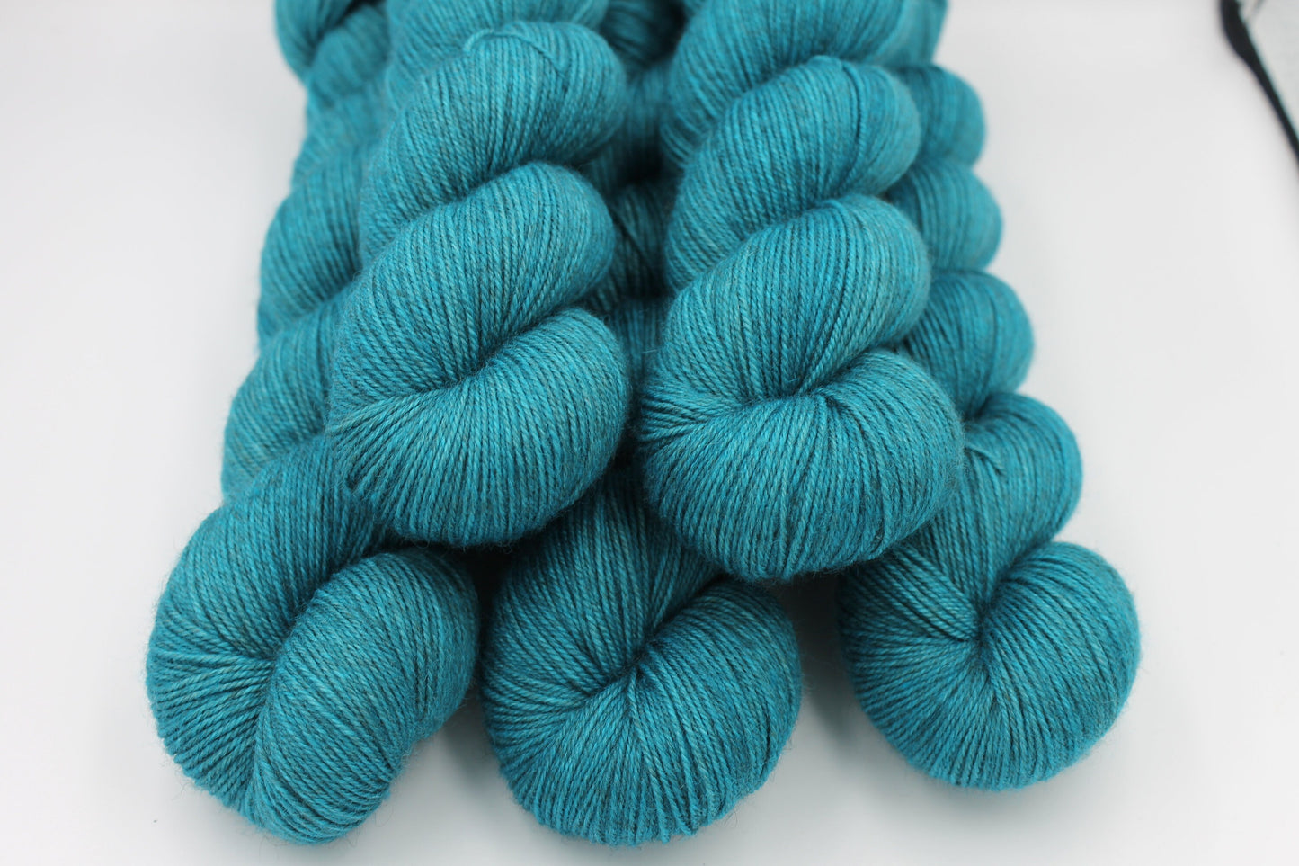 Ocean, Sock Skein 70% Superwash Merino 20 Yak 10 Nylon 100g