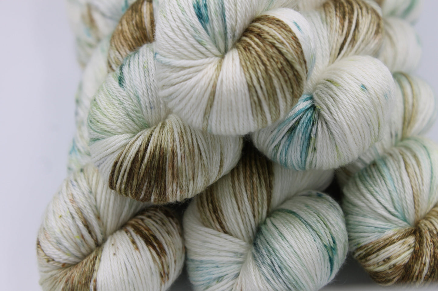 Chatsworth Jardin Sock skein 50% Superwash Merino Wool 50 Silk 100g Skeins