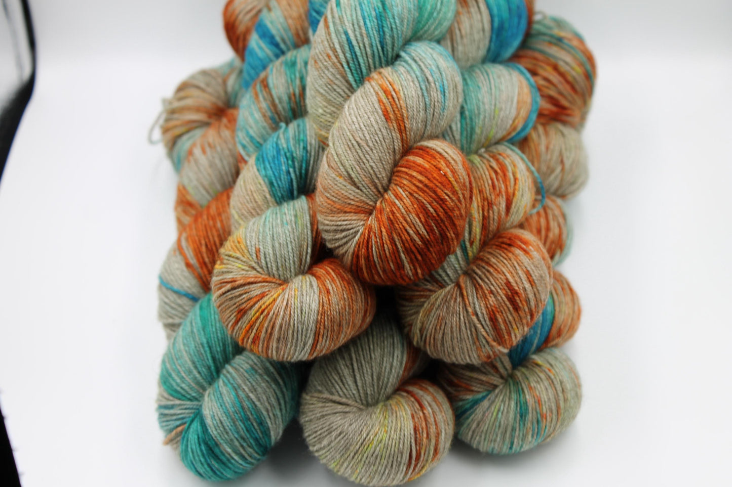 Rusty Hull, Sock Skein 70% Superwash Merino 20 Yak 10 Nylon 100g
