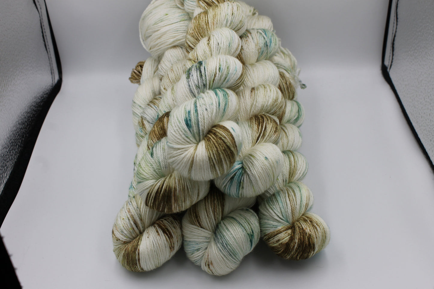 Chatsworth Jardin Sock skein 50% Superwash Merino Wool 50 Silk 100g Skeins