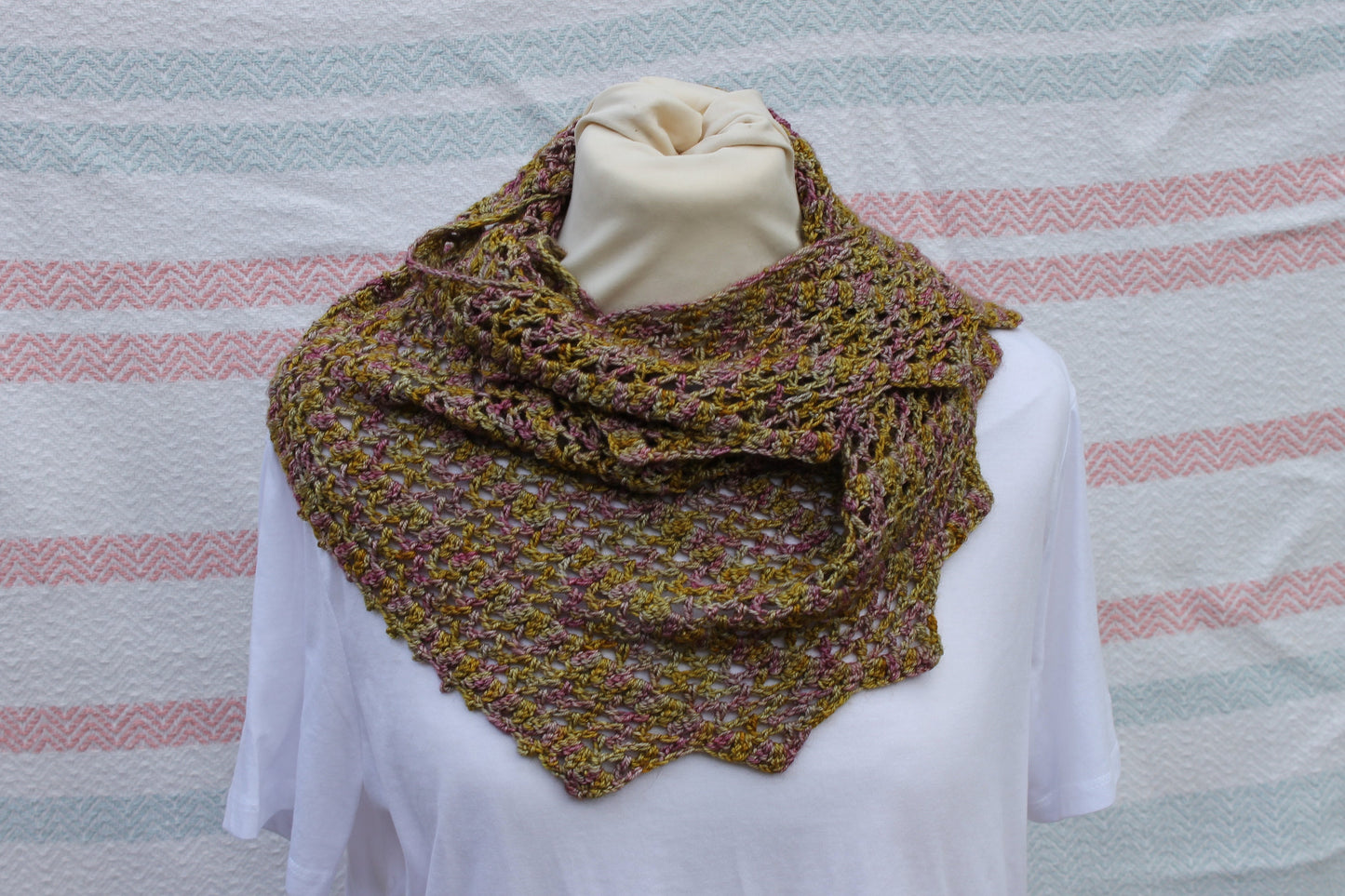 Brocade Sock Skein 60% SuperWash Merino 20 silk and 20 Yak Hand Dyed Yarn