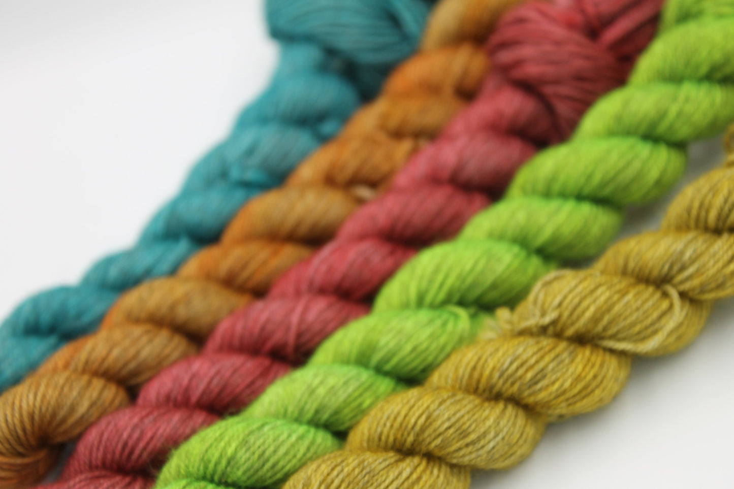 Opulence I Mini Skein Set Sock 70% Superwash Merino 20 Yak 10 Nylon 5 x 20g