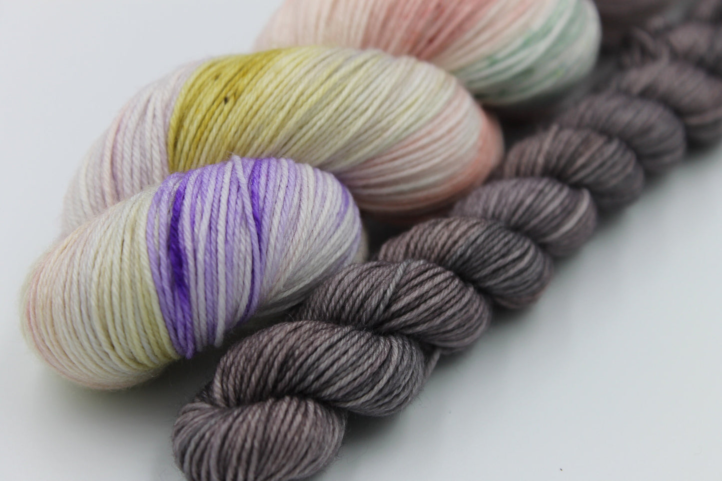 Your Turn To Fly Sock Set 75% SuperWash Merino 25 Nylon Hand Dyed Yarn 100g + 20g