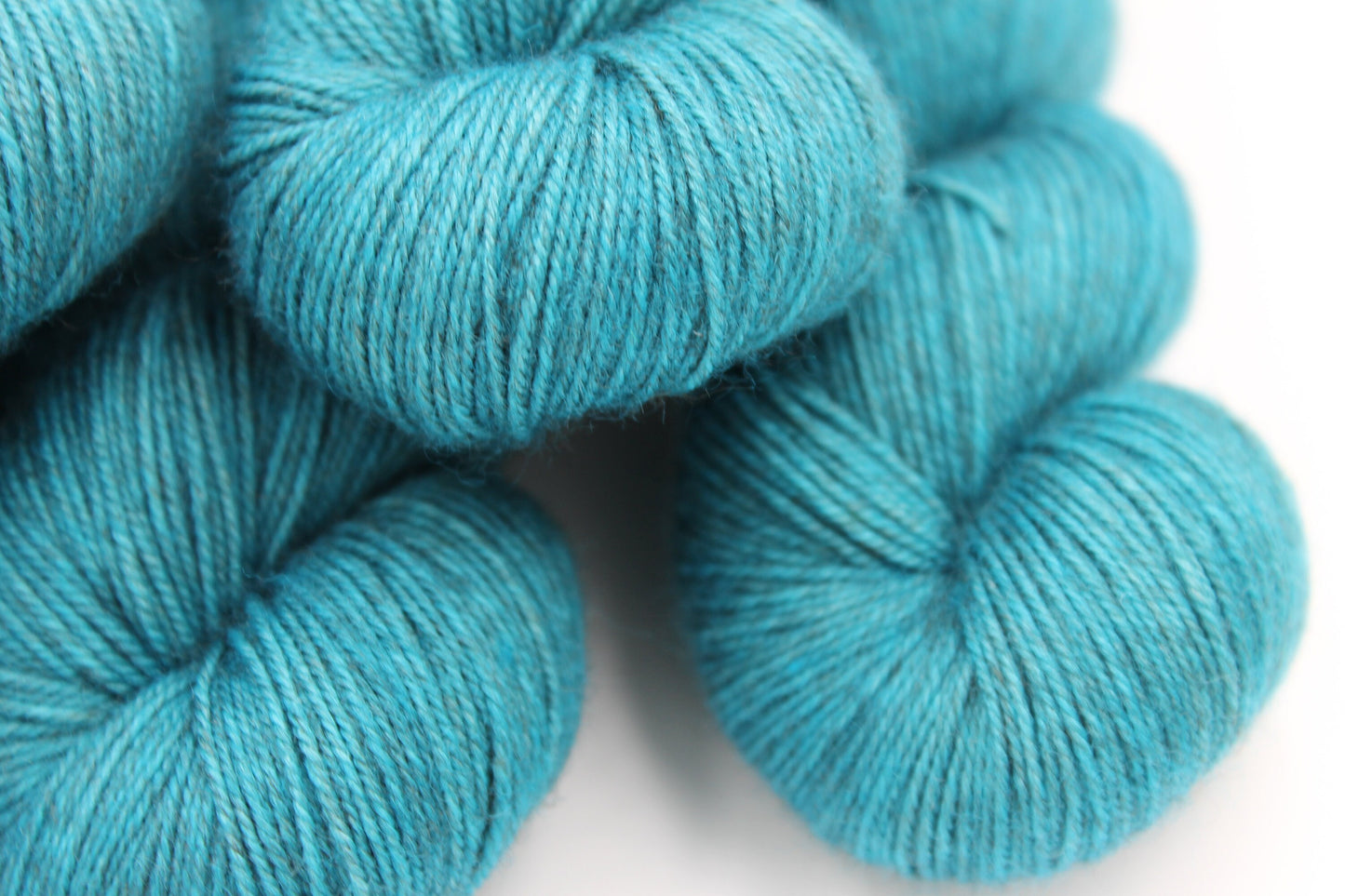 Ocean, Sock Skein 70% Superwash Merino 20 Yak 10 Nylon 100g