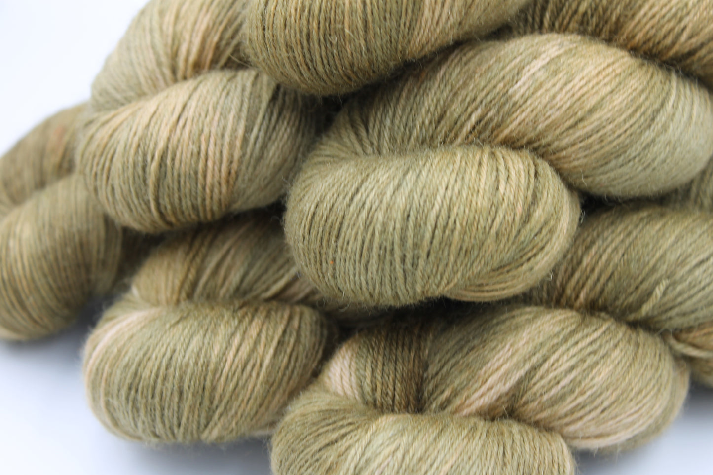 Tobacco lace Non Superwash 100% Blue Faced Leicester 100g
