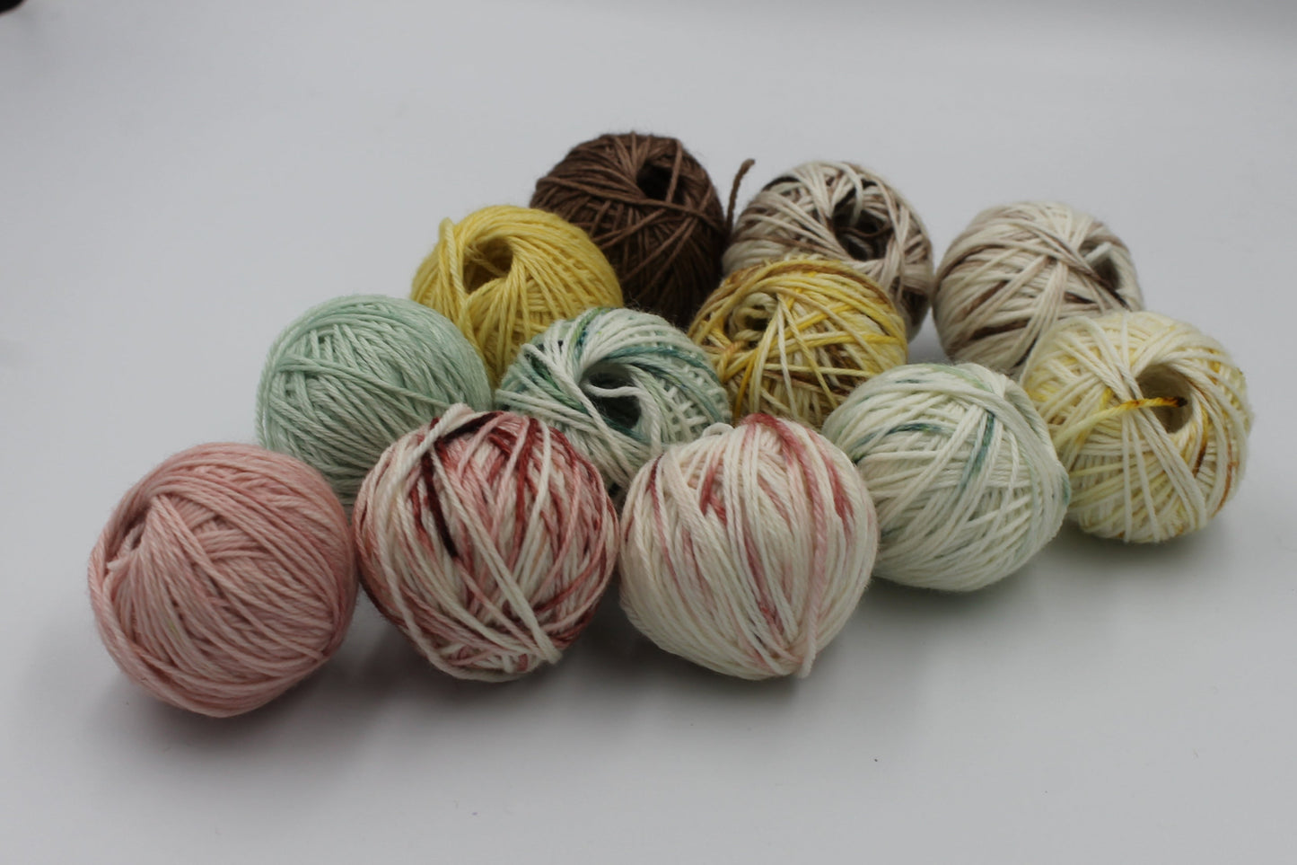 Pink Bear & Jemima's Speckles and Solids Selection Pack Two, 12 x 10g Paw Wound