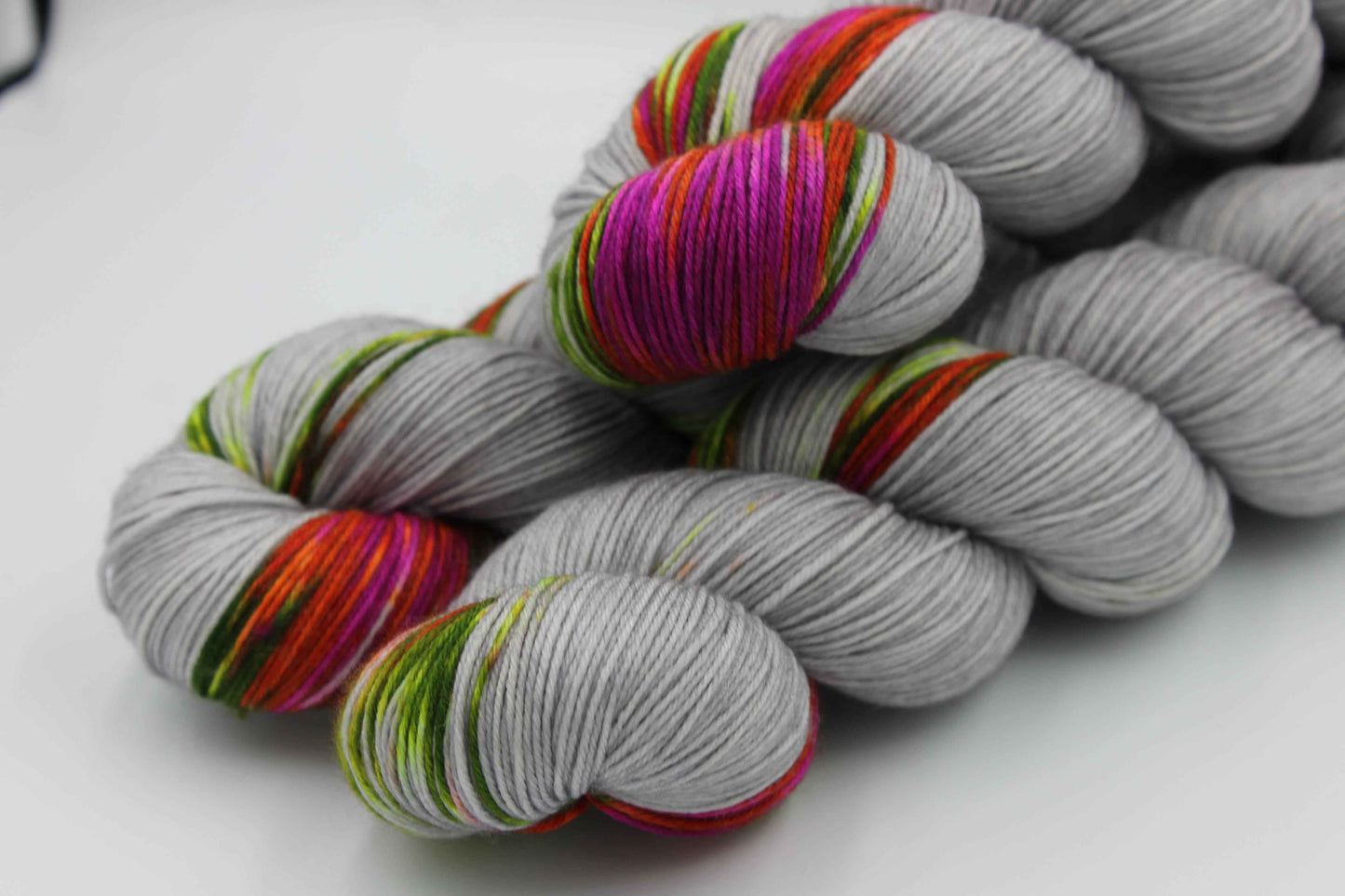 Misty Carnival Assigned Pooling Sock Skein 100g Hand Dyed Merino Nylon Yarn 75% SuperWash Merino 25% Nylon