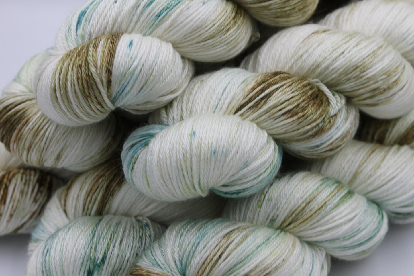Chatsworth Jardin Sock skein 50% Superwash Merino Wool 50 Silk 100g Skeins
