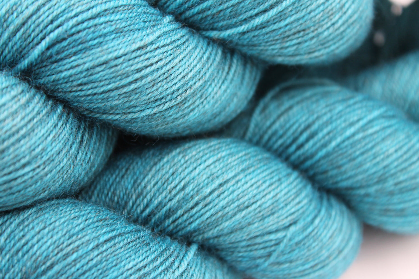 Ocean, Sock Skein 70% Superwash Merino 20 Yak 10 Nylon 100g