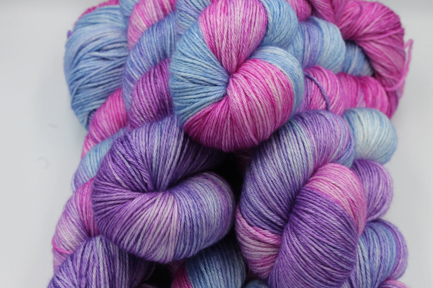 Romeo & Juliet Sock skein 50% Superwash Merino Wool 50 Silk 100g Skeins