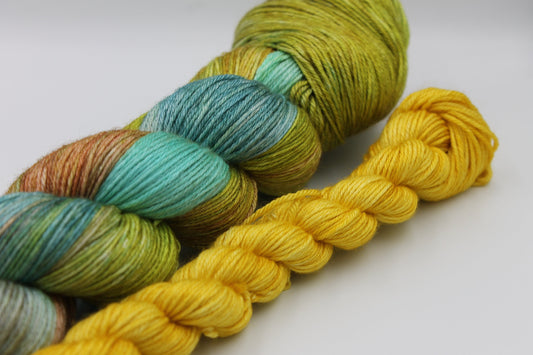 Montague The Chameleon Sock skein  50% Superwash Merino Wool 50 Silk 100g and 20g Skeins