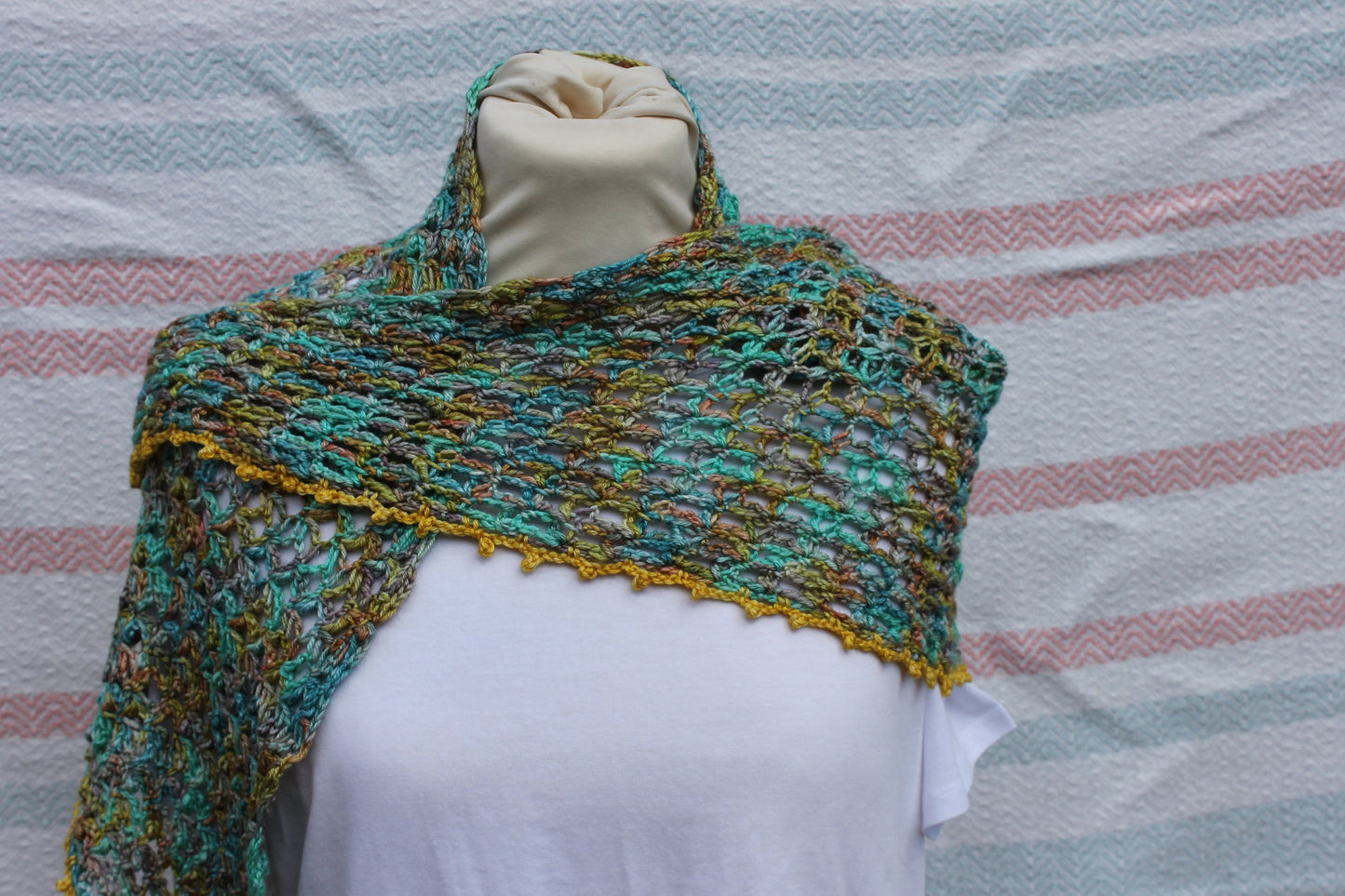 Montague The Chameleon Sock skein  50% Superwash Merino Wool 50 Silk 100g and 20g Skeins