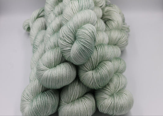 Jardin Sock skein  50% Superwash Merino Wool 50 Silk 100g Skeins