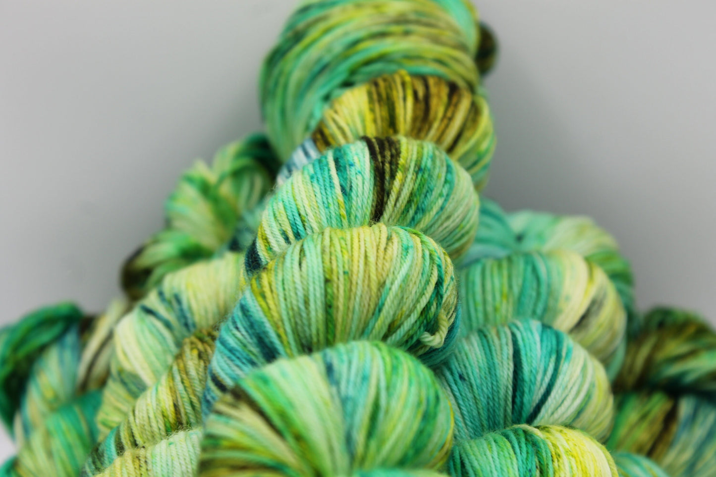 Summers End,  Sock Skein 75% SuperWash Merino and 25 Nylon Hand Dyed Yarn 100g