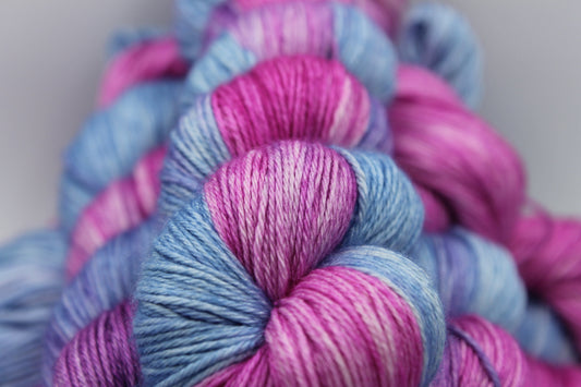 Romeo & Juliet  Sock skein  50% Superwash Merino Wool 50 Silk 100g Skeins