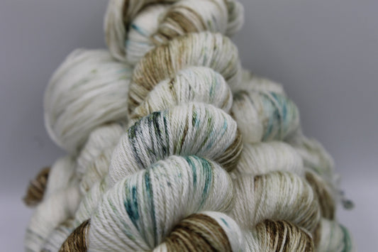 Chatsworth Jardin Sock skein  50% Superwash Merino Wool 50 Silk 100g Skeins