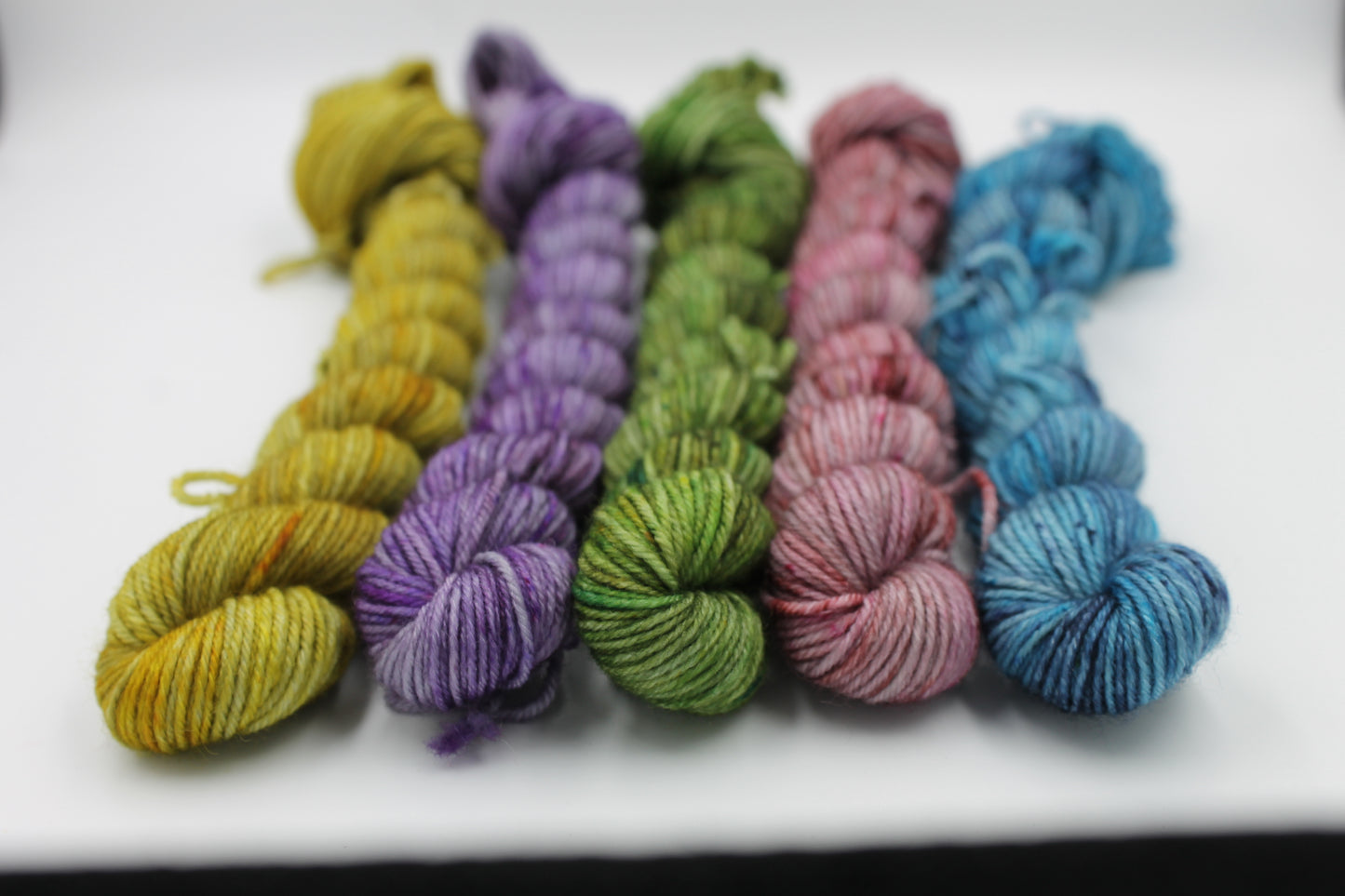 Muted Hues Sock 75% SuperWash  Merino and 25% Nylon 5x20g