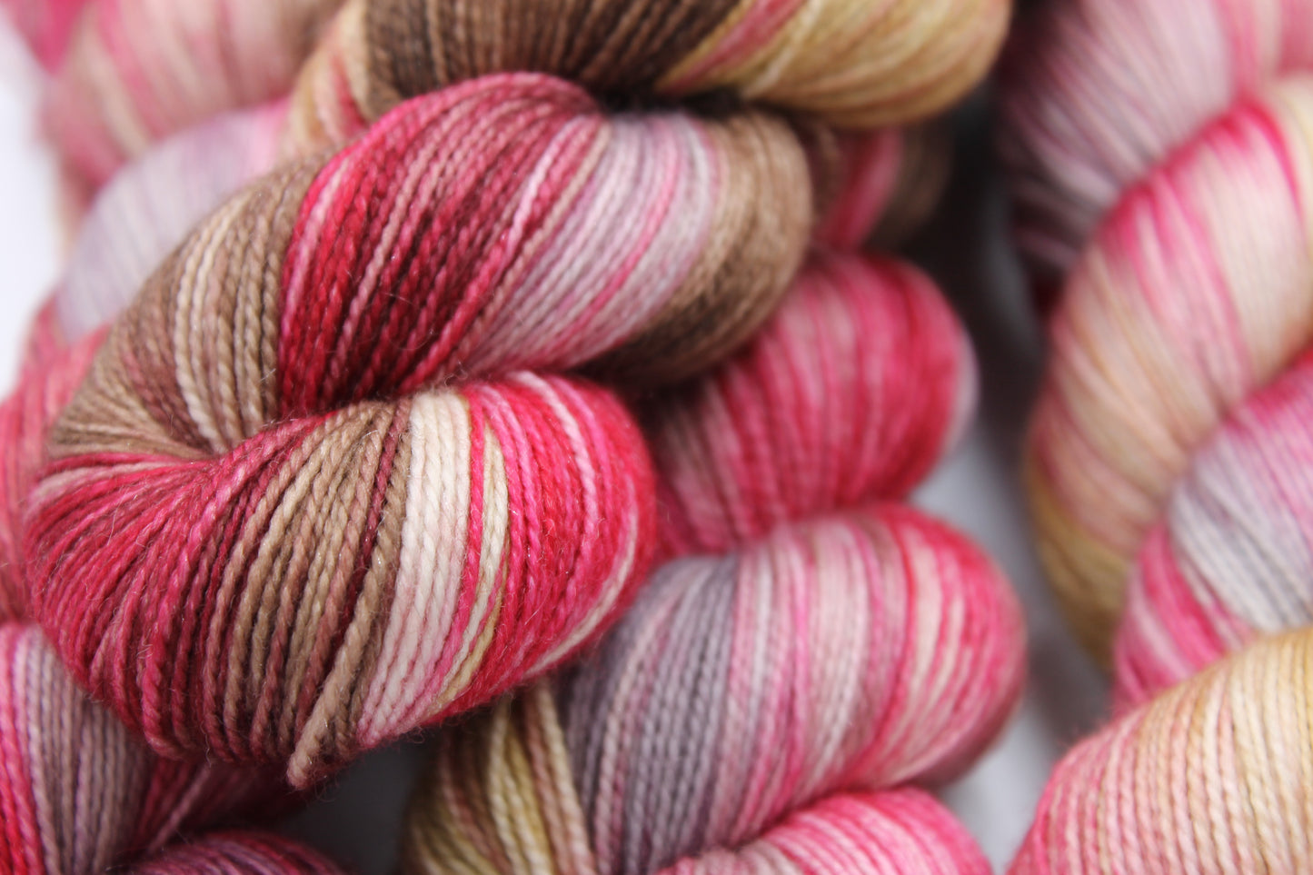 Sparkling Robin Sock Skein 75% Superwash Merino 20% Nylon 5% Silver Stellina