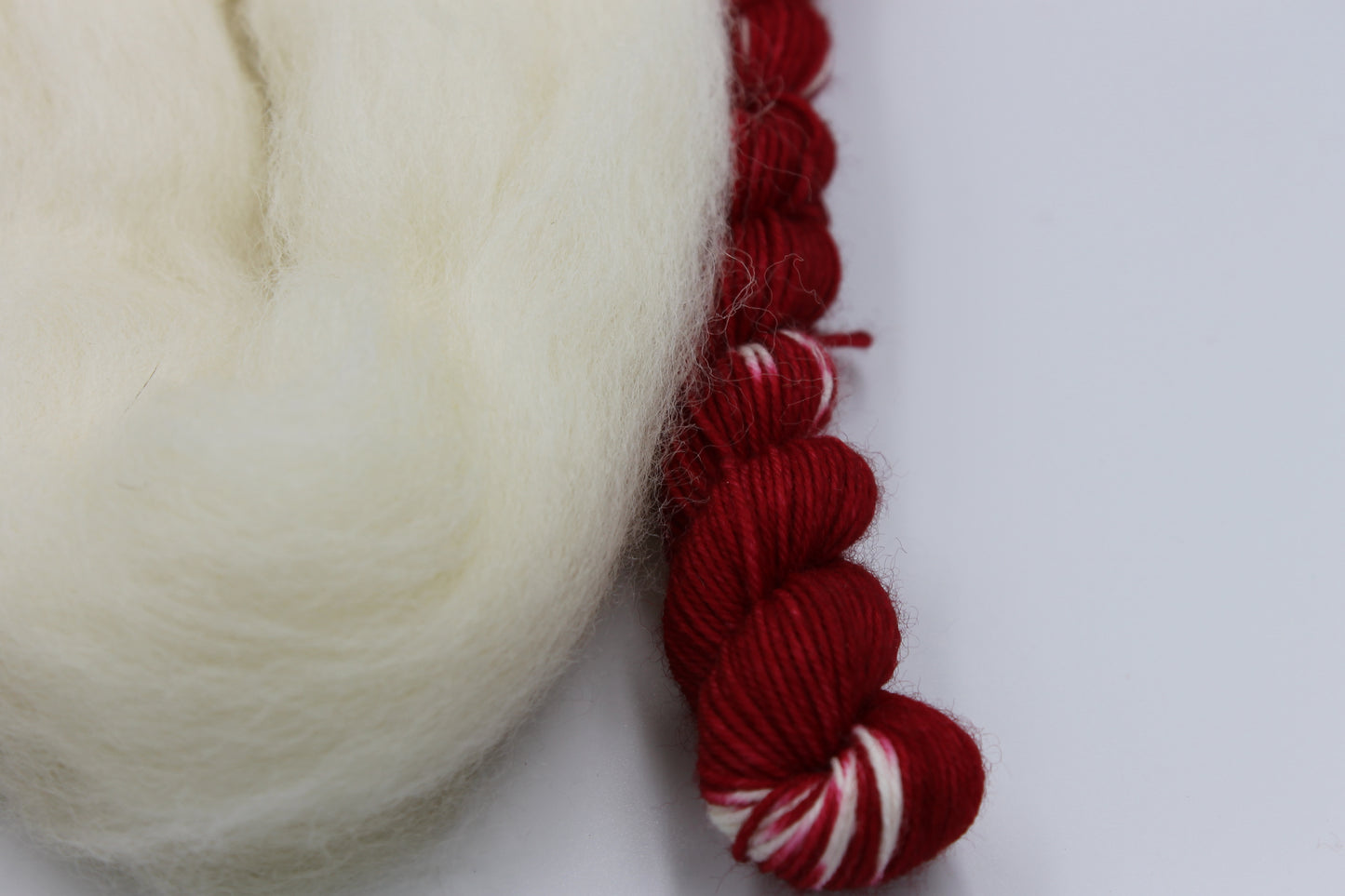 Make your own mushroom 75% SuperWash  Merino and 25% Nylon 2x20g and natural stuffing