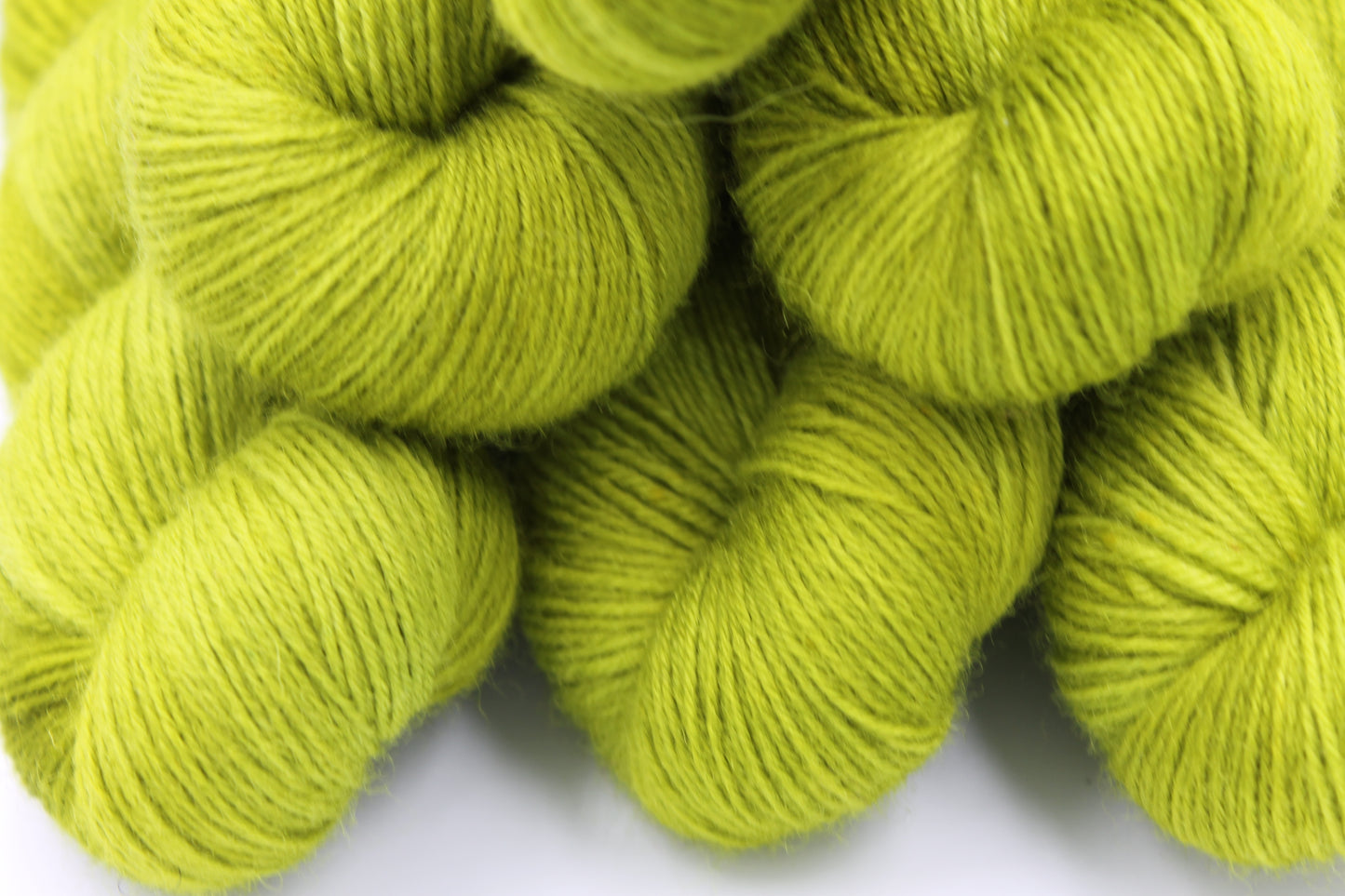 Fern whisper Non Superwash 100% Blue Faced Leicester 100g