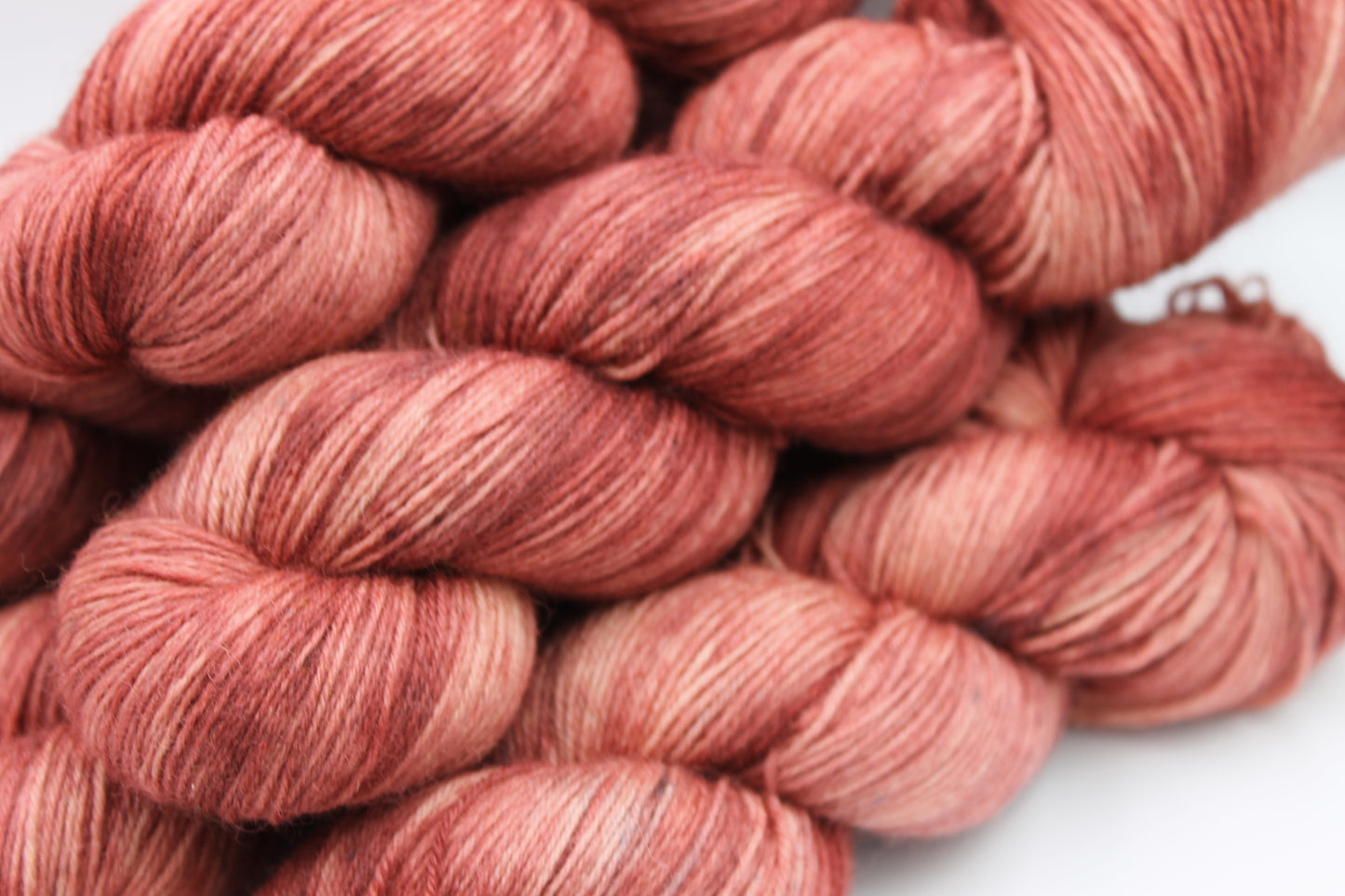 Sanguine dust Non Superwash 100% Blue Faced Leicester 100g