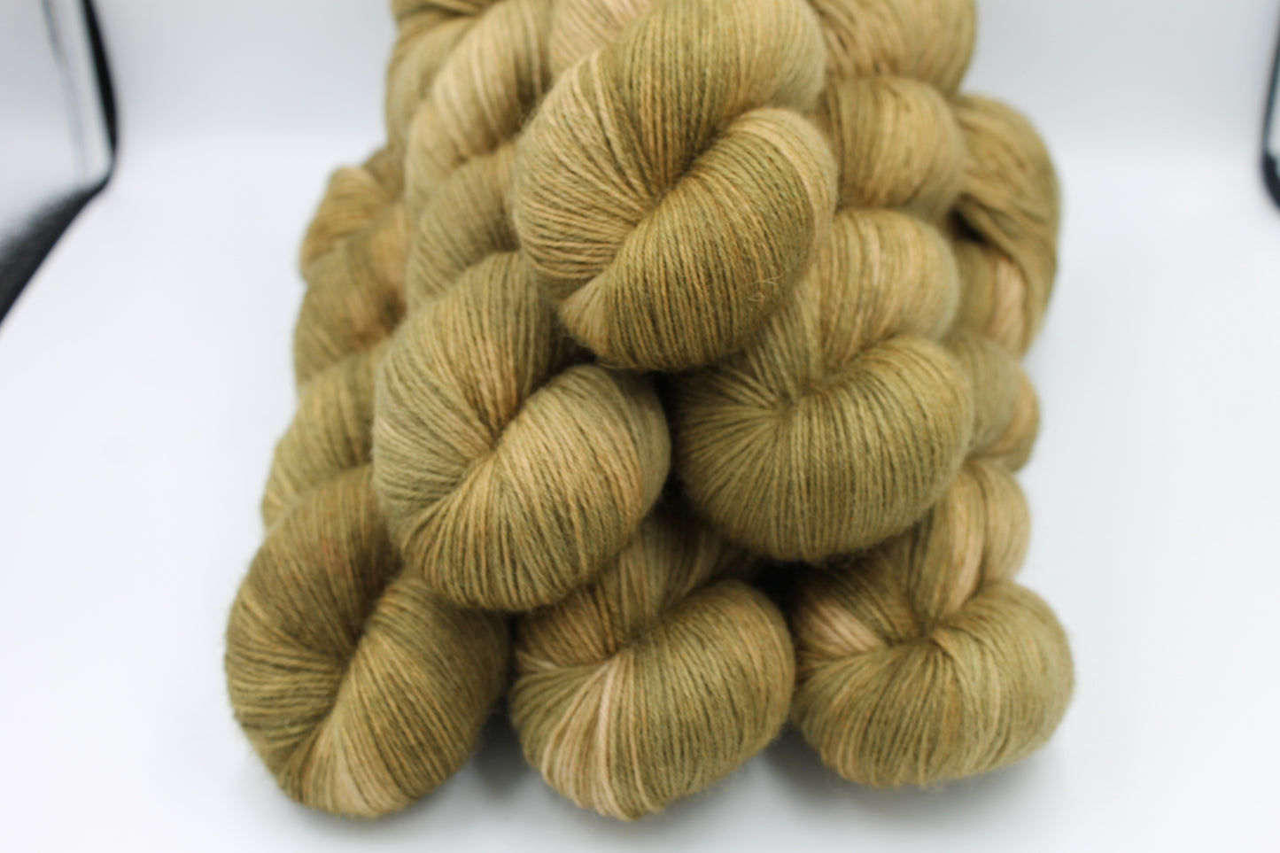 Tobacco lace Non Superwash 100% Blue Faced Leicester 100g