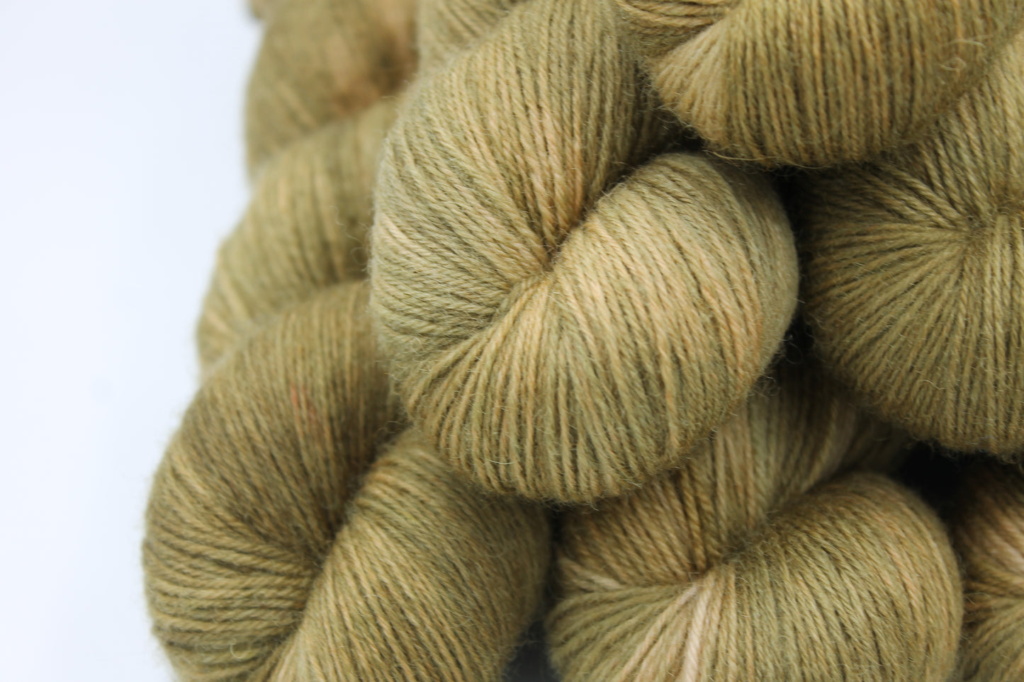 Tobacco lace Non Superwash 100% Blue Faced Leicester 100g