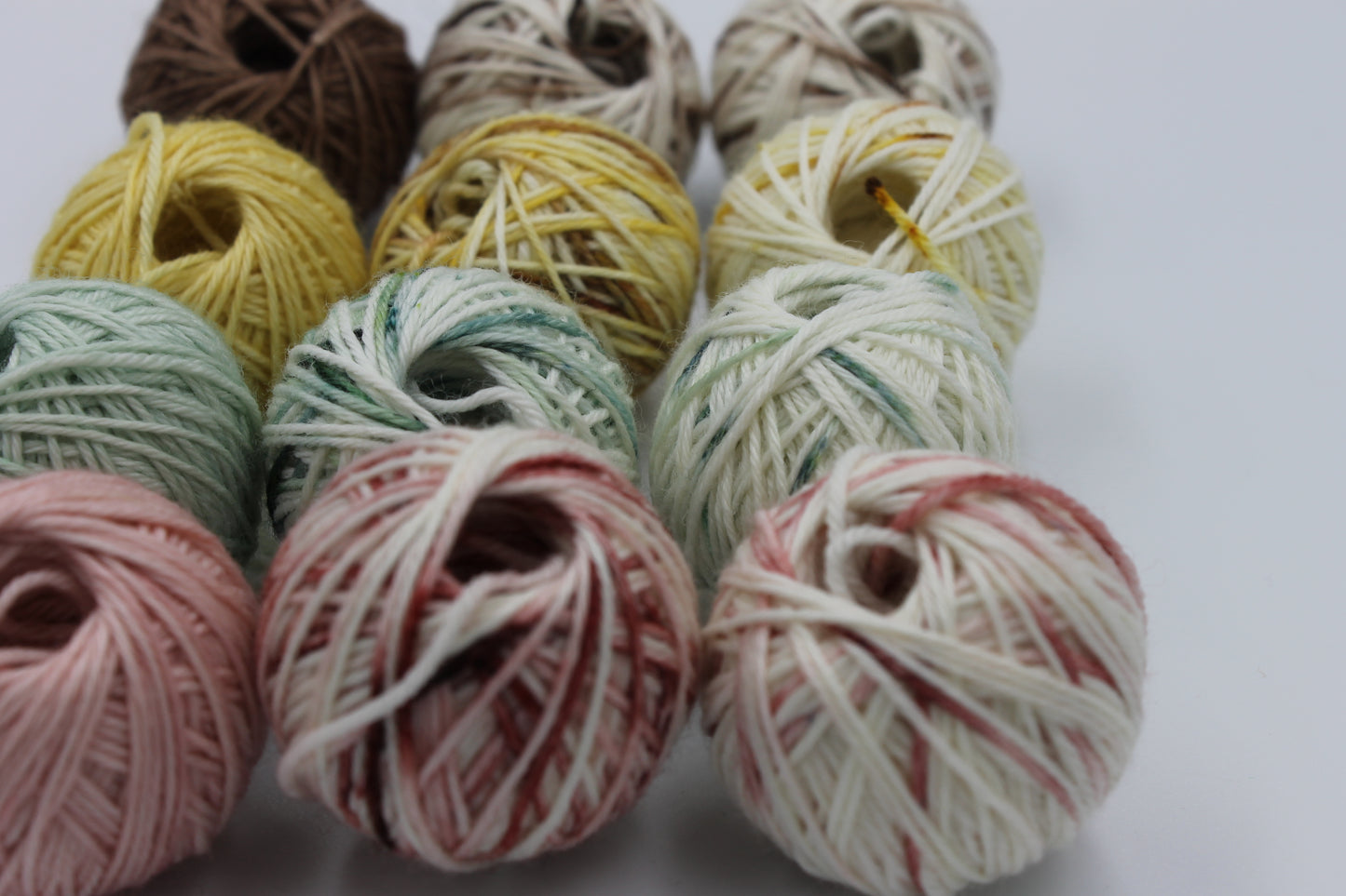 Pink Bear & Jemima's Speckles and Solids Selection Pack Two, 12 x 10g Paw Wound