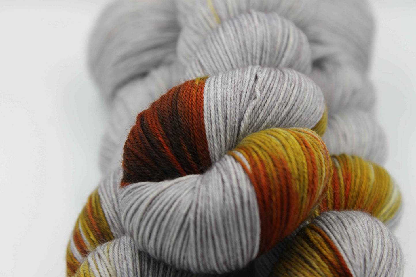 Amber Fog Assigned Pooling Sock Skein 100g Hand Dyed Merino Nylon Yarn 75% SuperWash Merino 25% Nylon