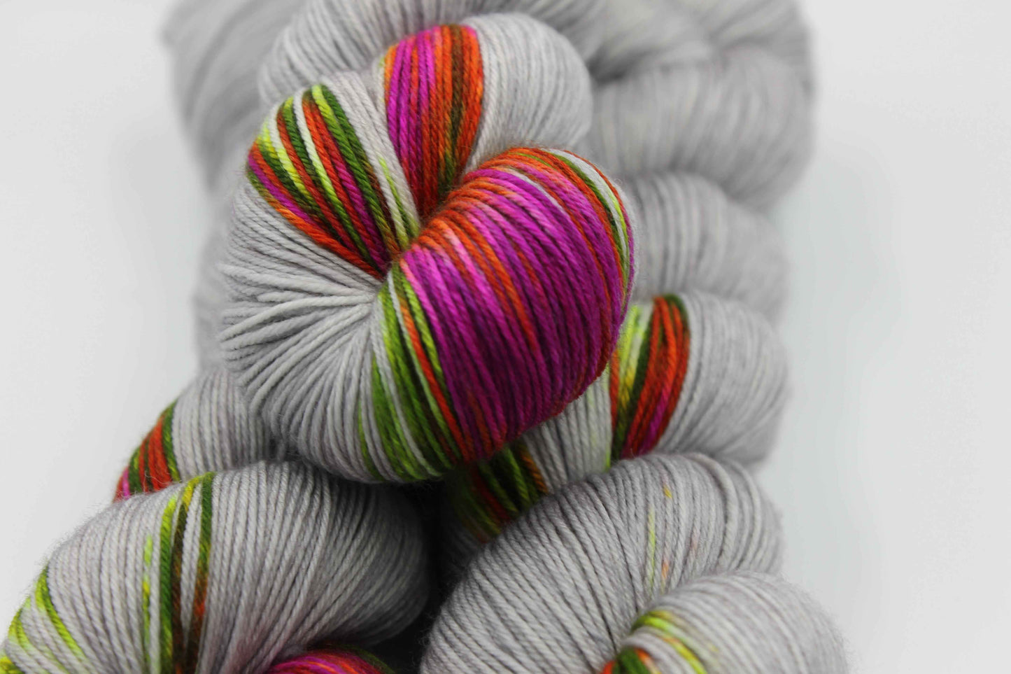 Misty Carnival Assigned Pooling Sock Skein 100g Hand Dyed Merino Nylon Yarn 75% SuperWash Merino 25% Nylon