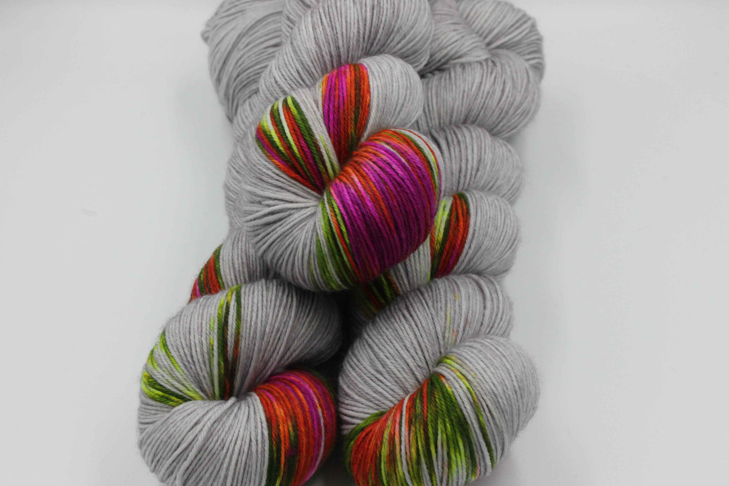 Misty Carnival Assigned Pooling Sock Skein 100g Hand Dyed Merino Nylon Yarn 75% SuperWash Merino 25% Nylon