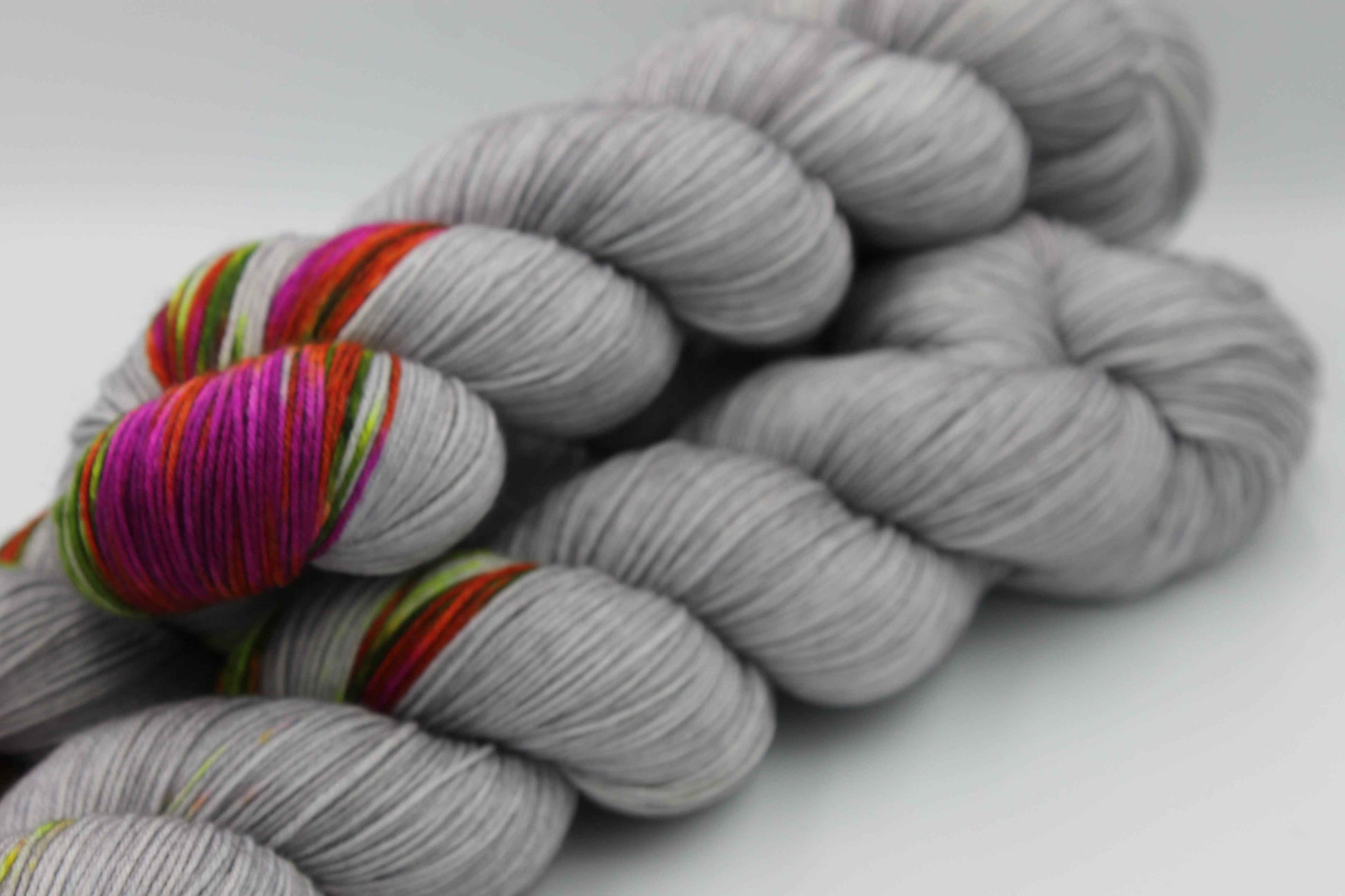Misty Carnival Assigned Pooling Sock Skein 100g Hand Dyed Merino Nylon Yarn 75% SuperWash Merino 25% Nylon