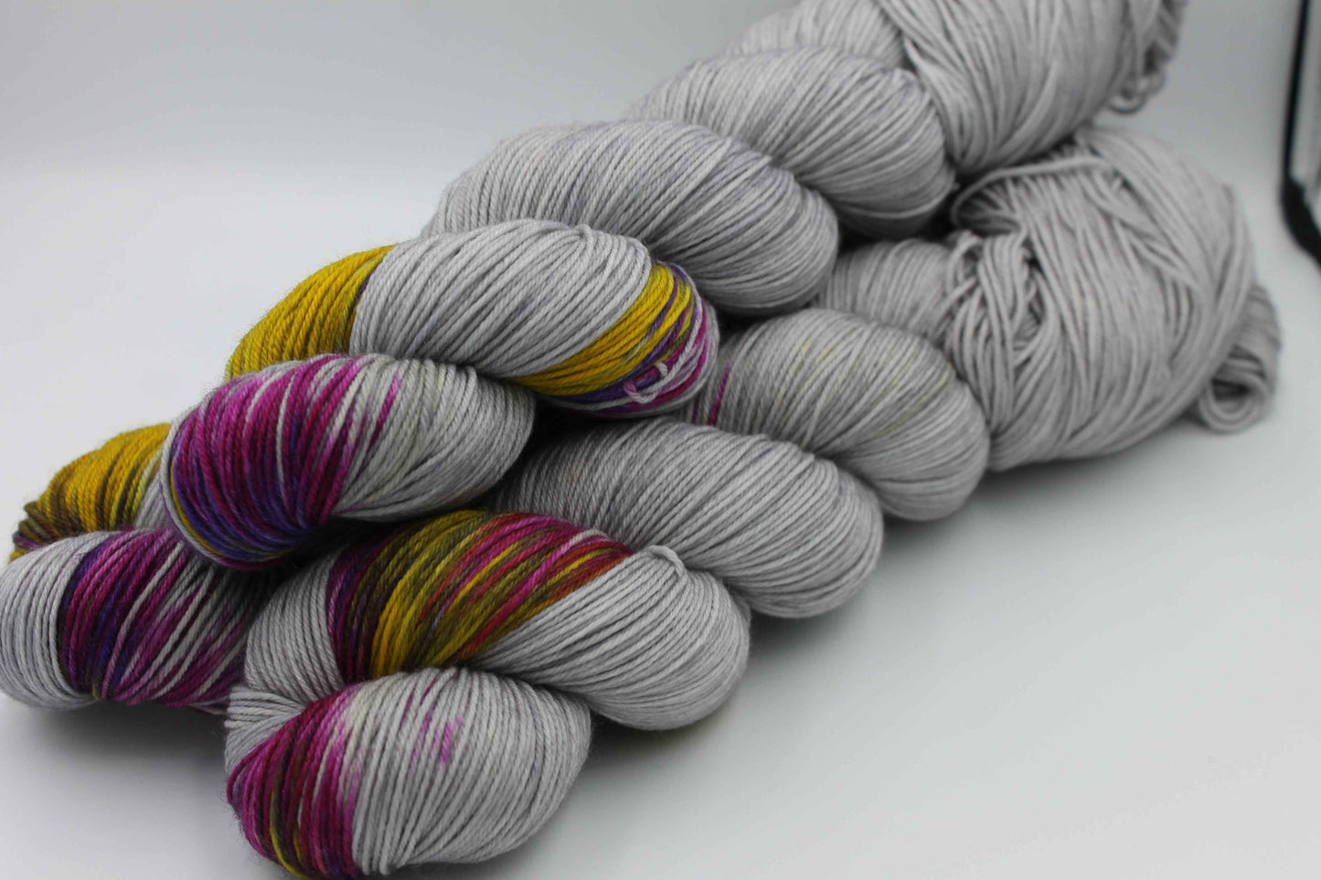 Hearth Glow Haze Assigned Pooling Sock Skein 100g Hand Dyed Merino Nylon Yarn 75% SuperWash Merino 25% Nylon