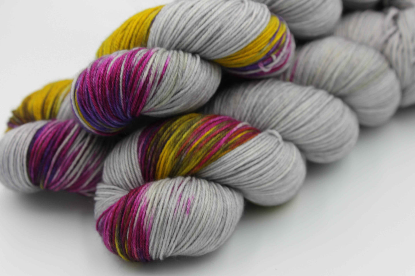 Hearth Glow Haze Assigned Pooling Sock Skein 100g Hand Dyed Merino Nylon Yarn 75% SuperWash Merino 25% Nylon