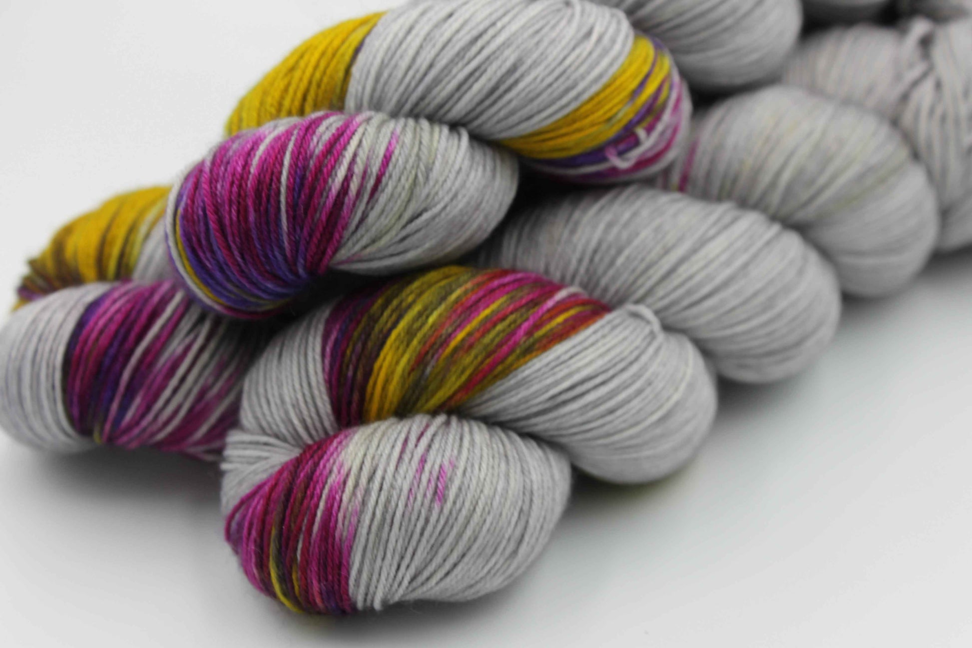 Hearth Glow Haze Assigned Pooling Sock Skein 100g Hand Dyed Merino Nylon Yarn 75% SuperWash Merino 25% Nylon