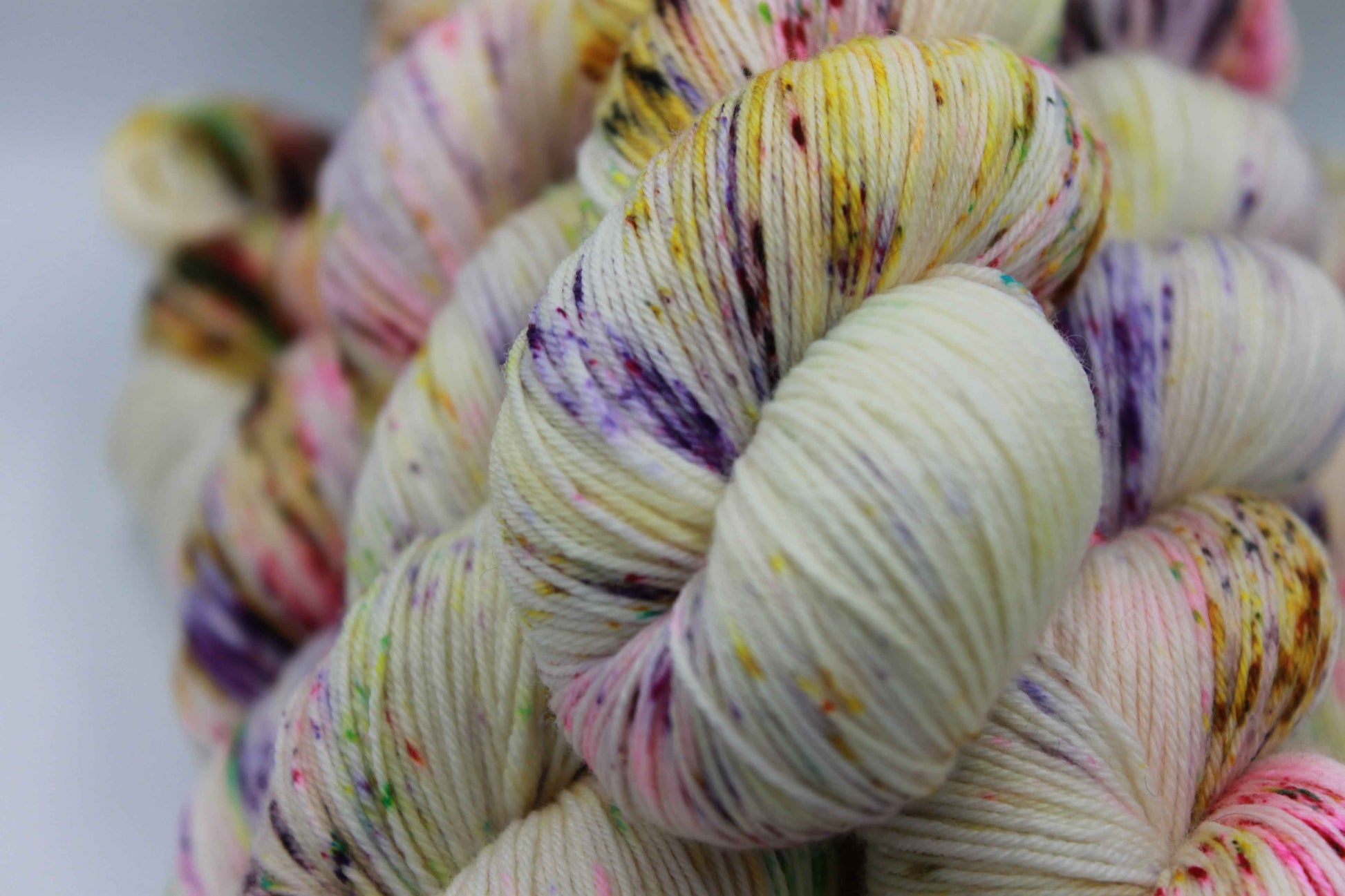 Spring Violets Sock Skein 75% SuperWash Merino 25% Nylon Hand Dyed Merino Nylon Yarn 100g