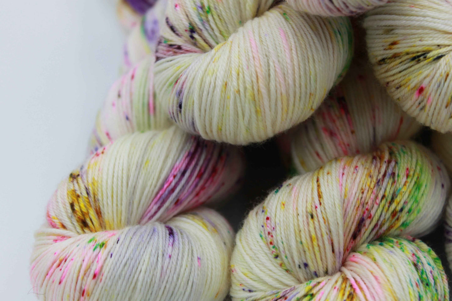 Spring Violets Sock Skein 75% SuperWash Merino 25% Nylon Hand Dyed Merino Nylon Yarn 100g