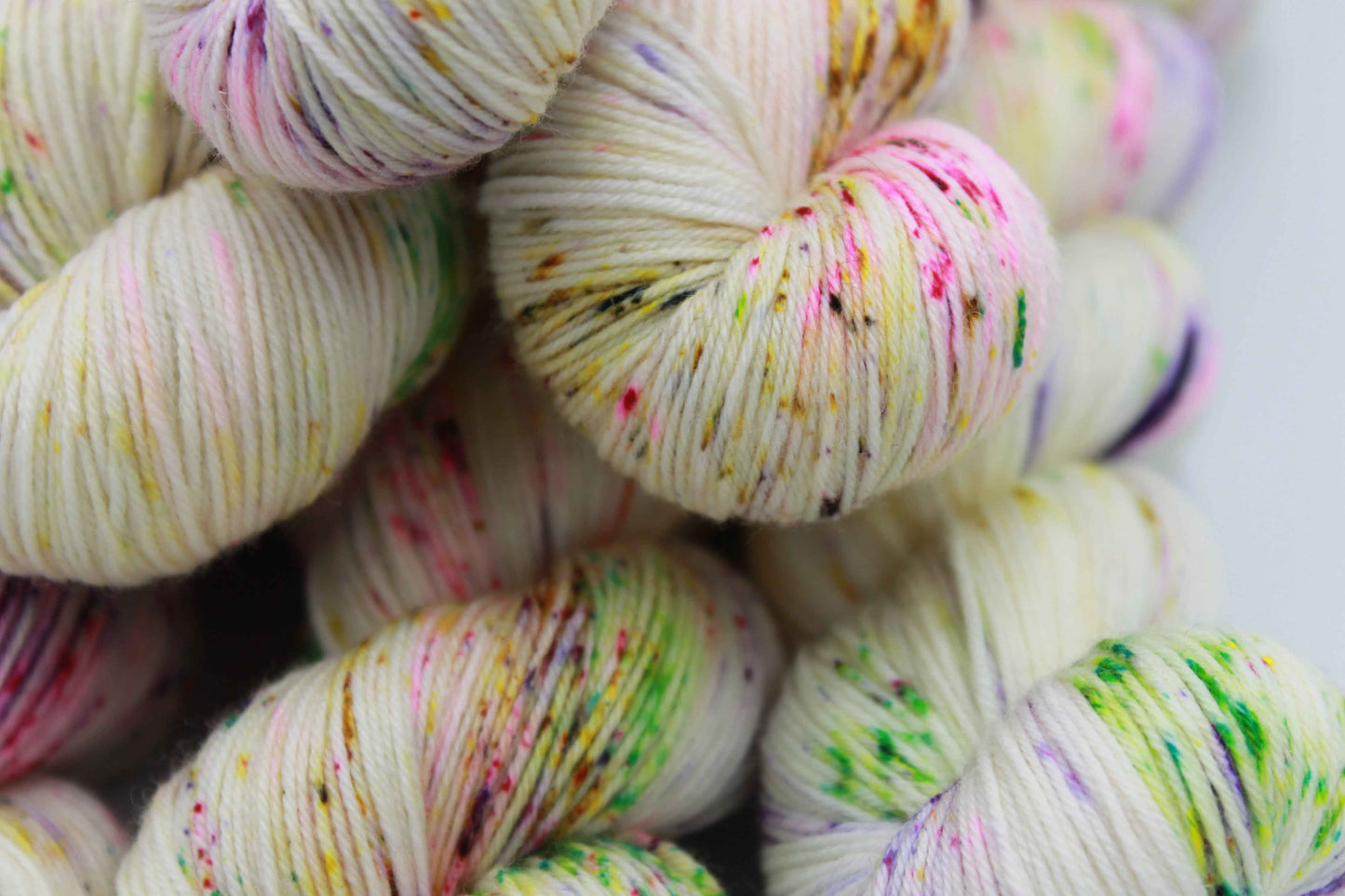 Spring Violets Sock Skein 75% SuperWash Merino 25% Nylon Hand Dyed Merino Nylon Yarn 100g