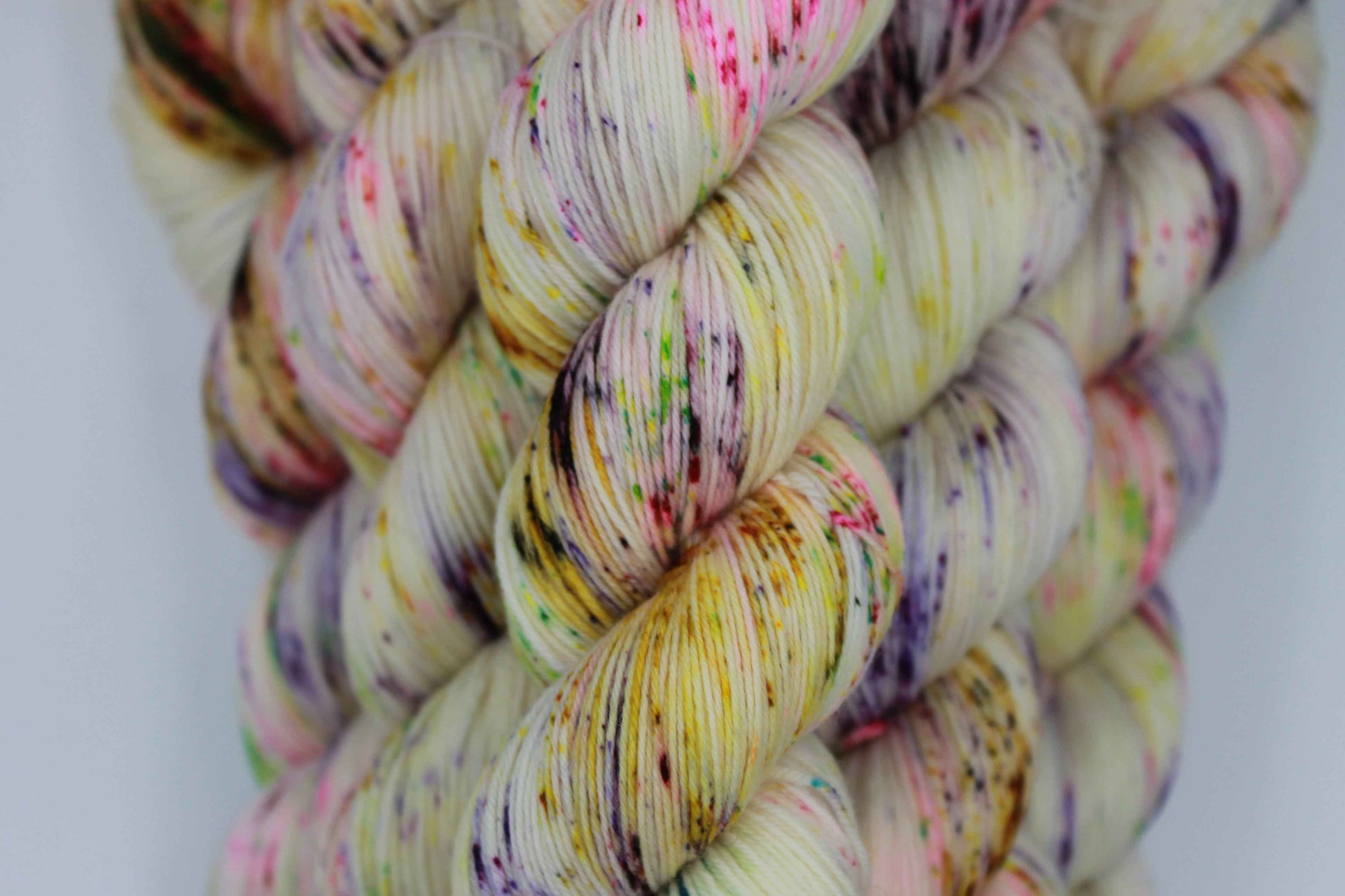Spring Violets Sock Skein 75% SuperWash Merino 25% Nylon Hand Dyed Merino Nylon Yarn 100g