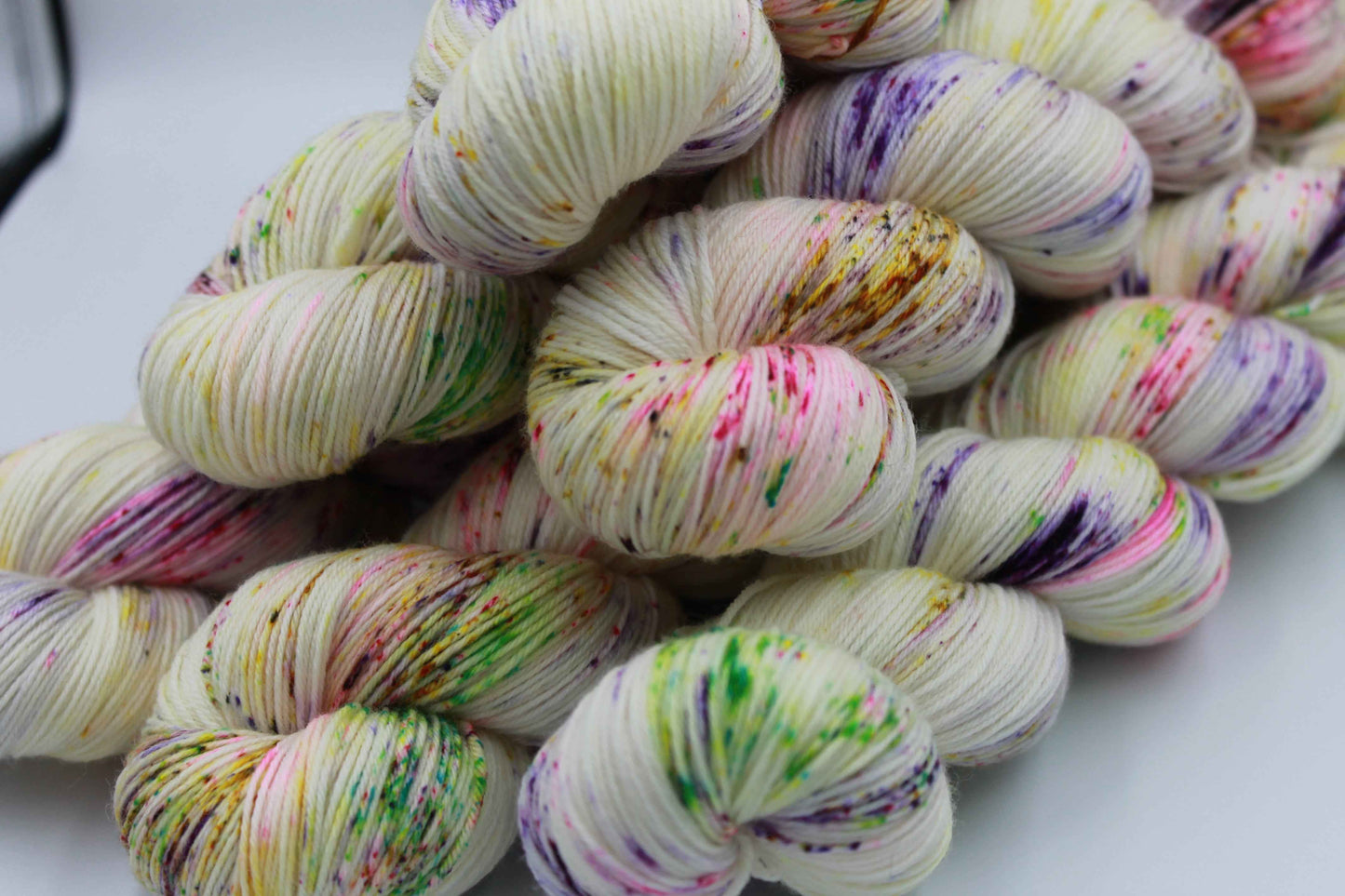Spring Violets Sock Skein 75% SuperWash Merino 25% Nylon Hand Dyed Merino Nylon Yarn 100g