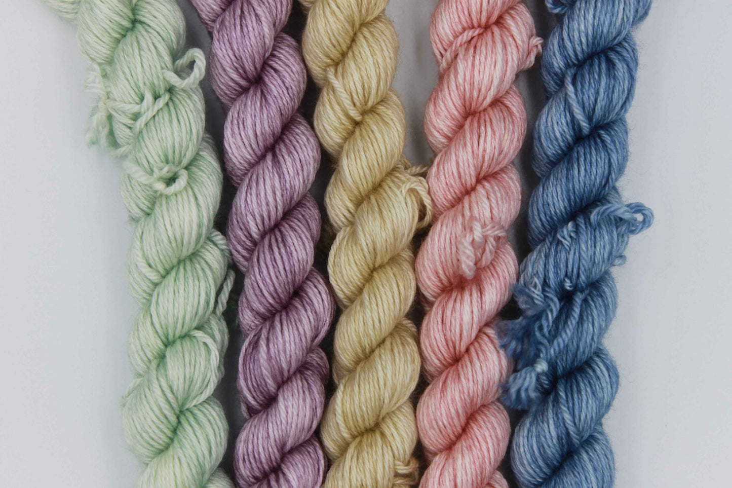 Chatsworth Medley Sock Yarn - 50% SuperWash Merino and 50% Silk (5x20g)