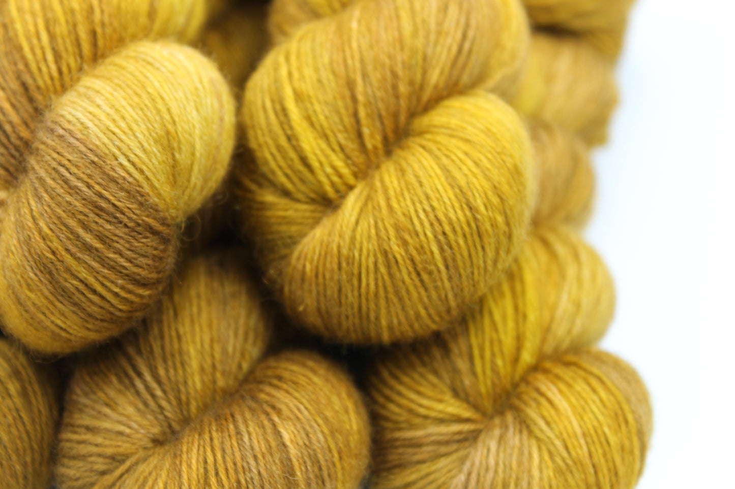 Honey Bear Non Superwash 100% Blue Faced Leicester 100g