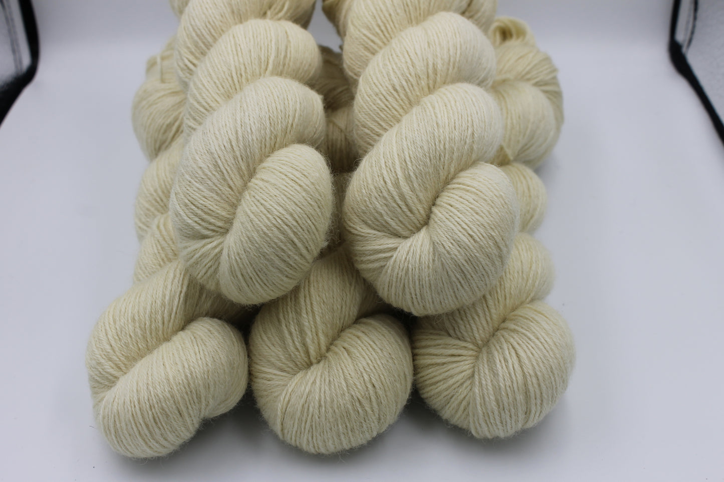 Cream Non Superwash 100% Blue Faced Leicester 100g