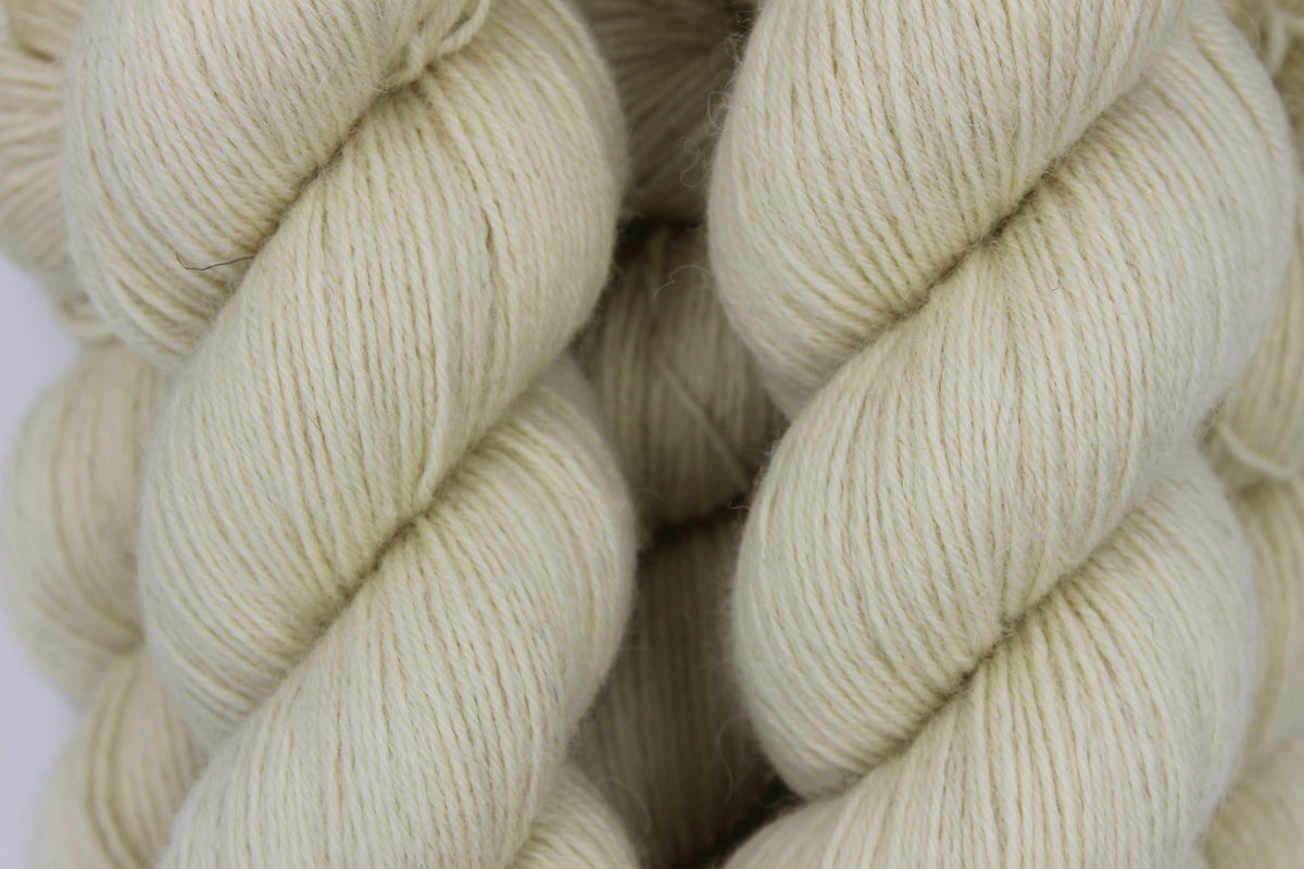 Cream Non Superwash 100% Blue Faced Leicester 100g