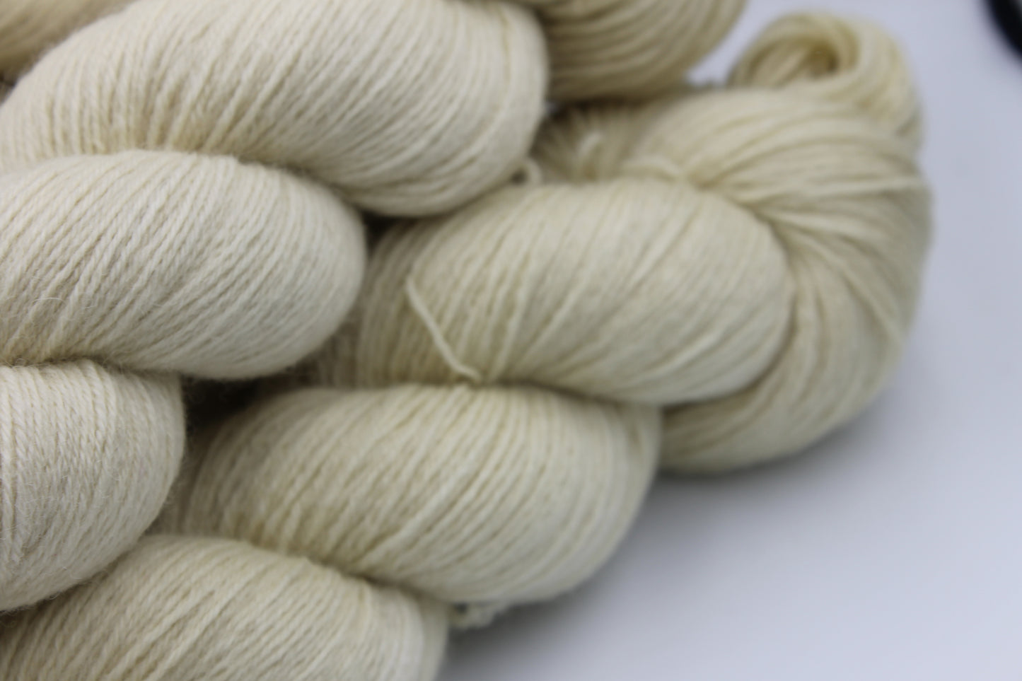 Cream Non Superwash 100% Blue Faced Leicester 100g