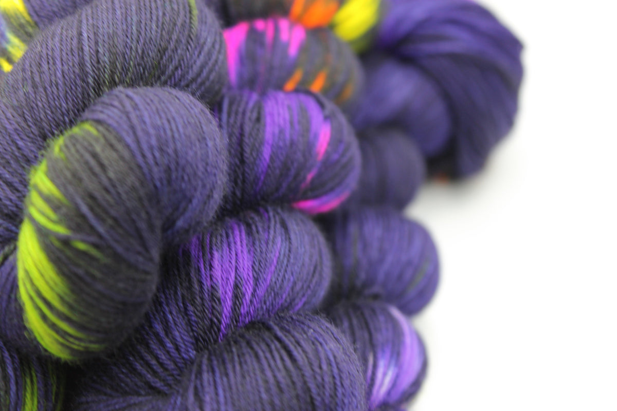Neon Illuminations Sock Skein 100g Hand Dyed Merino Nylon Yarn 75% SuperWash Merino 25% Nylon