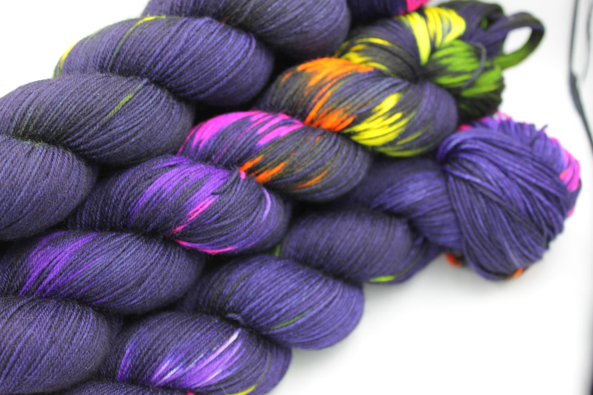 Neon Illuminations Sock Skein 100g Hand Dyed Merino Nylon Yarn 75% SuperWash Merino 25% Nylon
