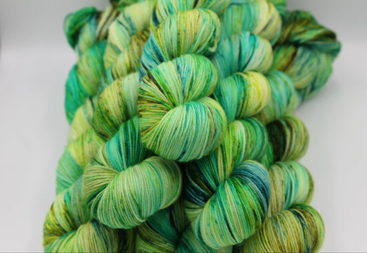 Summers End,  Sock Skein 75% SuperWash Merino and 25 Nylon Hand Dyed Yarn 100g